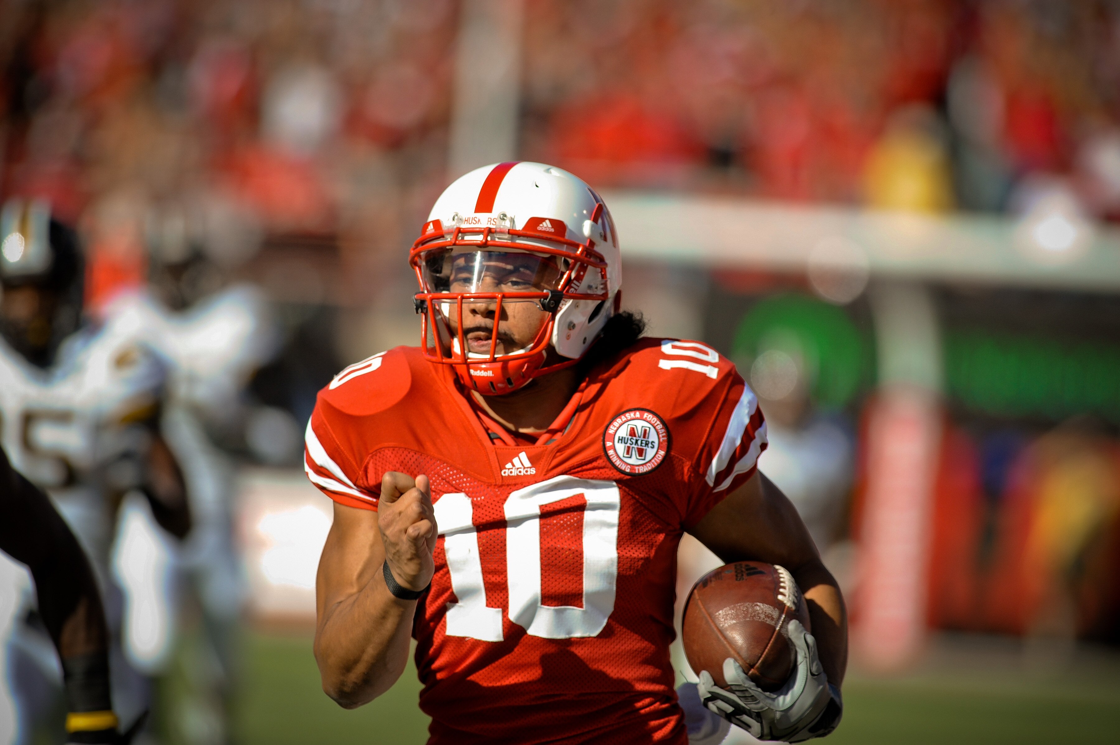 LINCOLN, NE - OCTOBER 30: Running back Roy Helu Jr. #10 of the Nebraska Cornhuskers break a long run against the Missouri Tigers during second half action of their game at Memorial Stadium on October 30, 2010 in Lincoln, Nebraska. Nebraska Defeated Missou