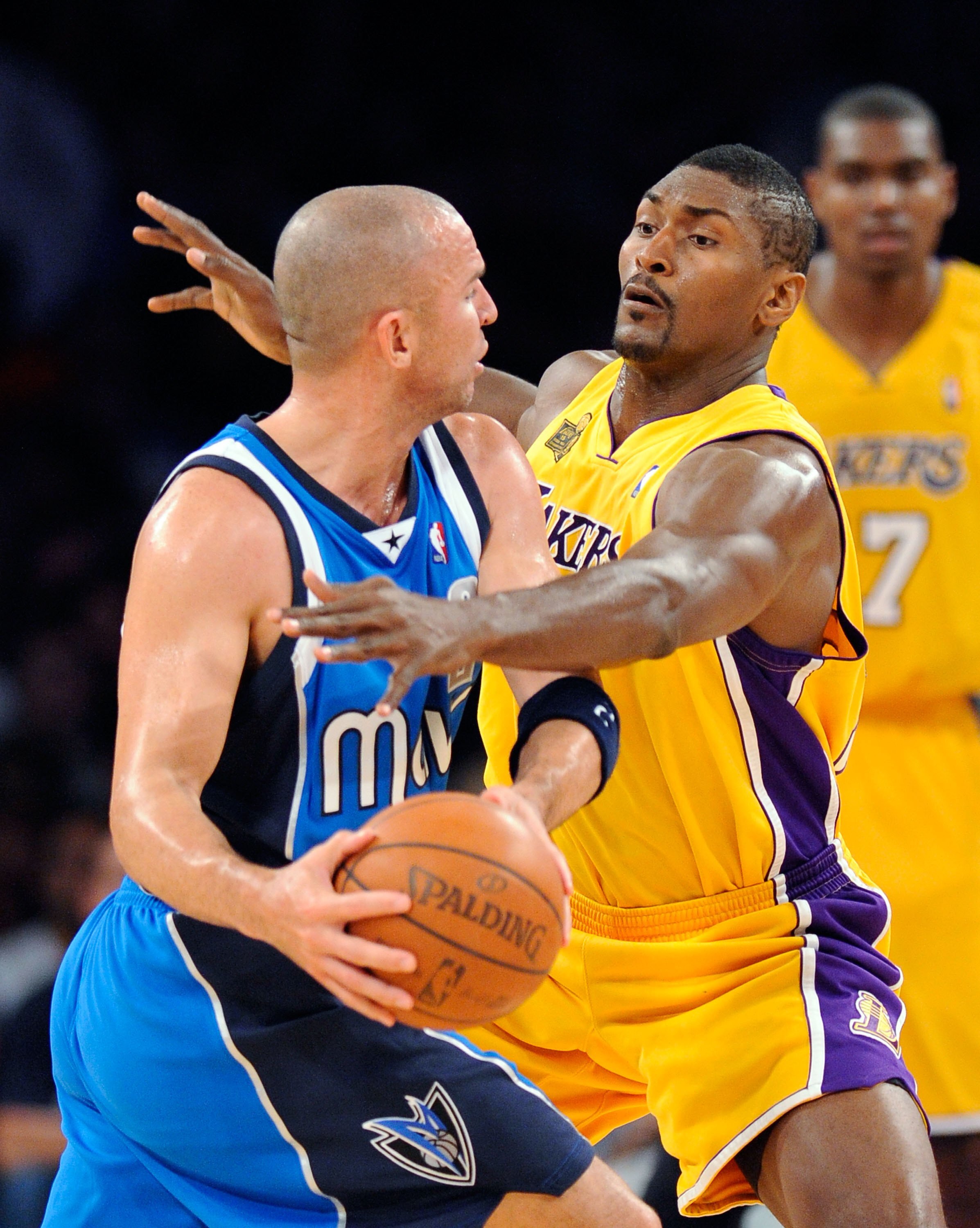 LOS ANGELES, CA - OCTOBER 30:  Ron Artest #37 of the Los Angeles Lakers defends against jason Kidd #2 of the Dallas Mavericks during the second quarter of the NBA basketball game at Staples Center on October 30, 2009 in Los Angeles, California.  NOTE TO U