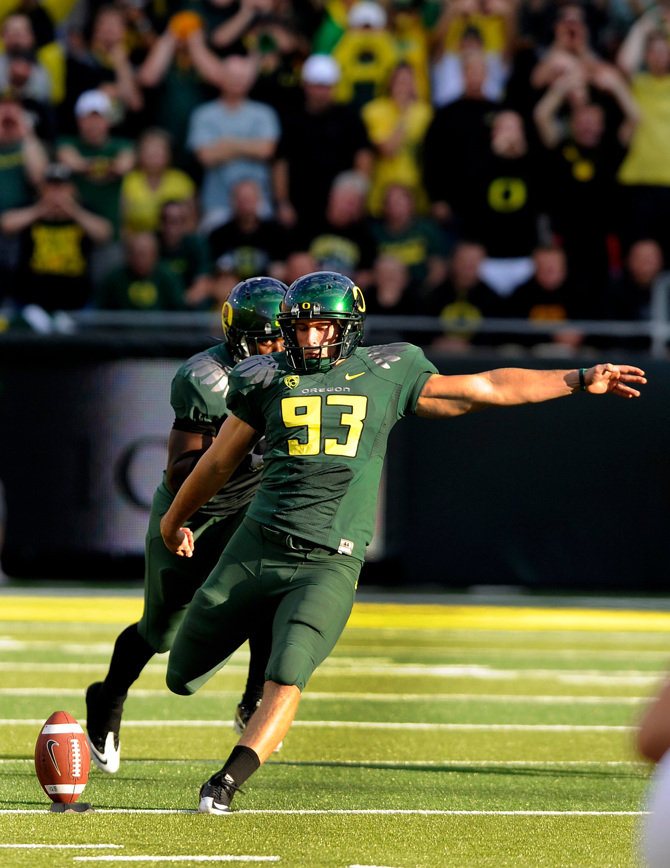 EUGENE, OR - OCTOBER 2: Kicker Rob Beard #93 of the Oregon Ducks kicks a kickoff in the first quarter of he game against the Stanford Cardinal at Autzen Stadium on October 2, 2010 in Eugene, Oregon. Oregon won the game 52-31. (Photo by Steve Dykes/Getty I