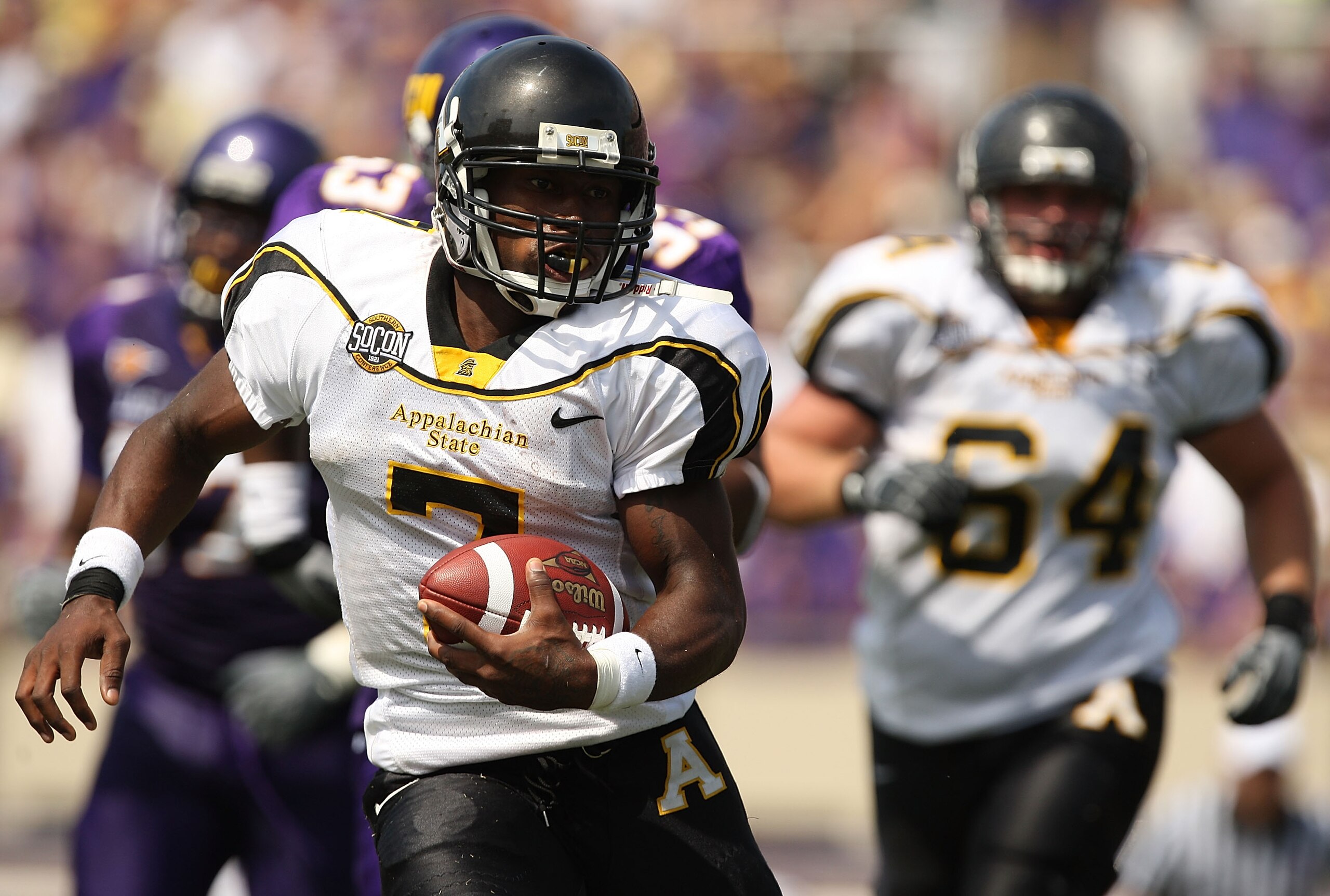 GREENVILLE, NC - SEPTEMBER 05: Travaris Cadet #7 of the Appalachian State Mountaineers runs with the ball against the East Carolina Pirates at Dowdy-Ficklen Stadium on September 5, 2009 in Greenville, North Carolina. (Photo by Streeter Lecka/Getty Image GREENVILLE, NC - SEPTEMBER 05: Travaris Cadet #7 of the Appalachian State Mountaineers runs with the ball against the East Carolina Pirates at Dowdy-Ficklen Stadium on September 5, 2009 in Greenville, North Carolina. (Photo by Streeter Lecka/Getty Image