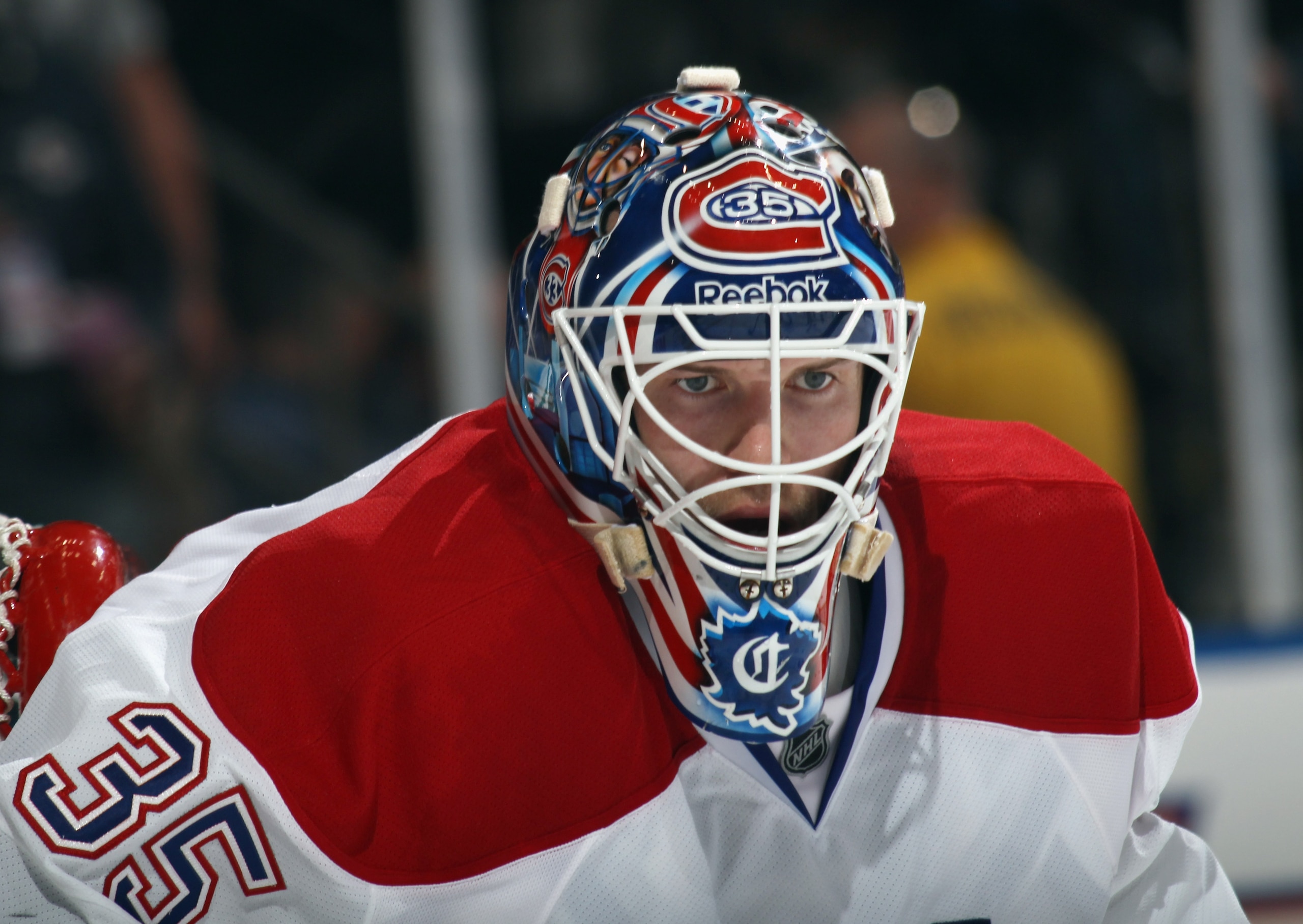 UNIONDALE, NY - OCTOBER 29: Alex Auld #35 of the Montreal Canadiens tends net against the New York Islanders at the Nassau Coliseum on October 29, 2010 in Uniondale, New York. (Photo by Bruce Bennett/Getty Images) UNIONDALE, NY - OCTOBER 29: Alex Auld #35 of the Montreal Canadiens tends net against the New York Islanders at the Nassau Coliseum on October 29, 2010 in Uniondale, New York. (Photo by Bruce Bennett/Getty Images)