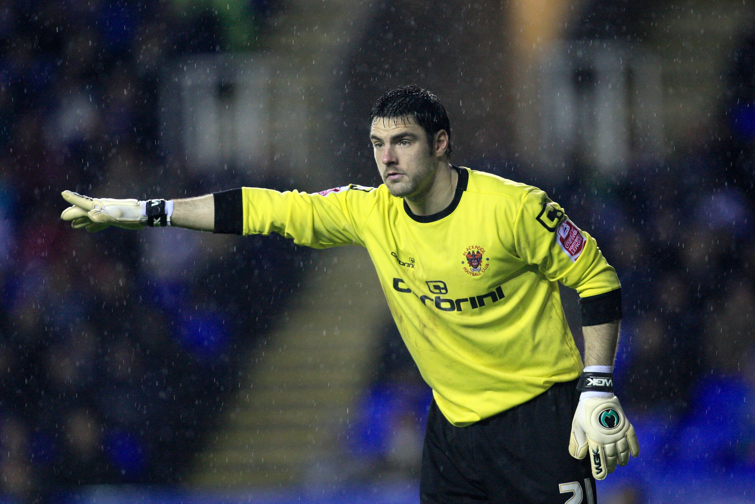 READING, ENGLAND - NOVEMBER 21: Blackpool goalkeeper Matt Gilks during the Coca Cola Championship match between Reading and Blackpool at the Madjeski Stadium on November 21, 2009 in Reading, England. (Photo by Jed Leicester/Getty Images) READING, ENGLAND - NOVEMBER 21: Blackpool goalkeeper Matt Gilks during the Coca Cola Championship match between Reading and Blackpool at the Madjeski Stadium on November 21, 2009 in Reading, England. (Photo by Jed Leicester/Getty Images)