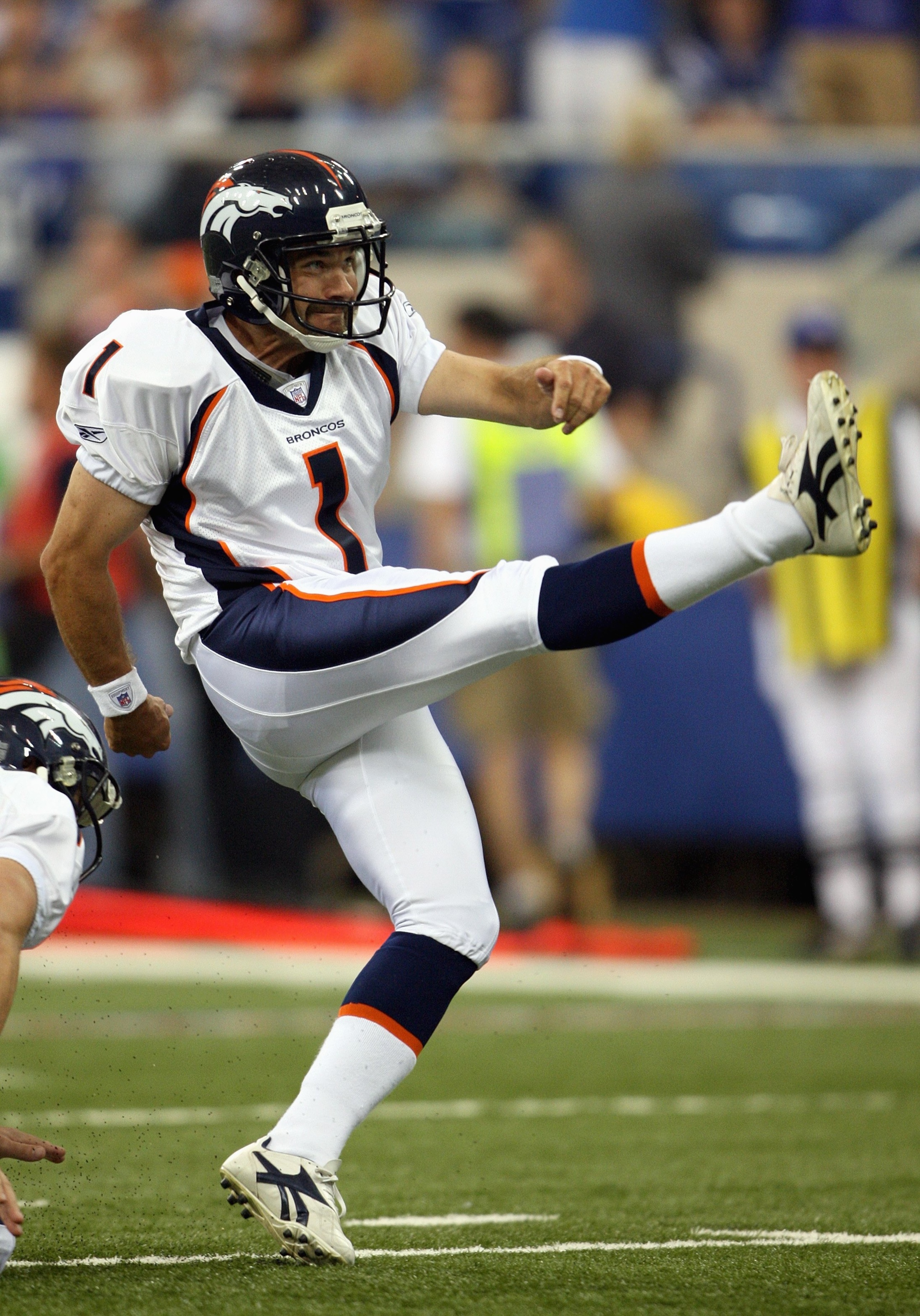 INDIANAPOLIS - SEPTEMBER 30: Jason Elam #1 of the Denver Broncos kicks a field goal against the Indianapolis Colts during the NFL game on September 30, 2007 at the RCA Dome in Indianapolis, Indiana. (Photo by Andy Lyons/Getty Images)