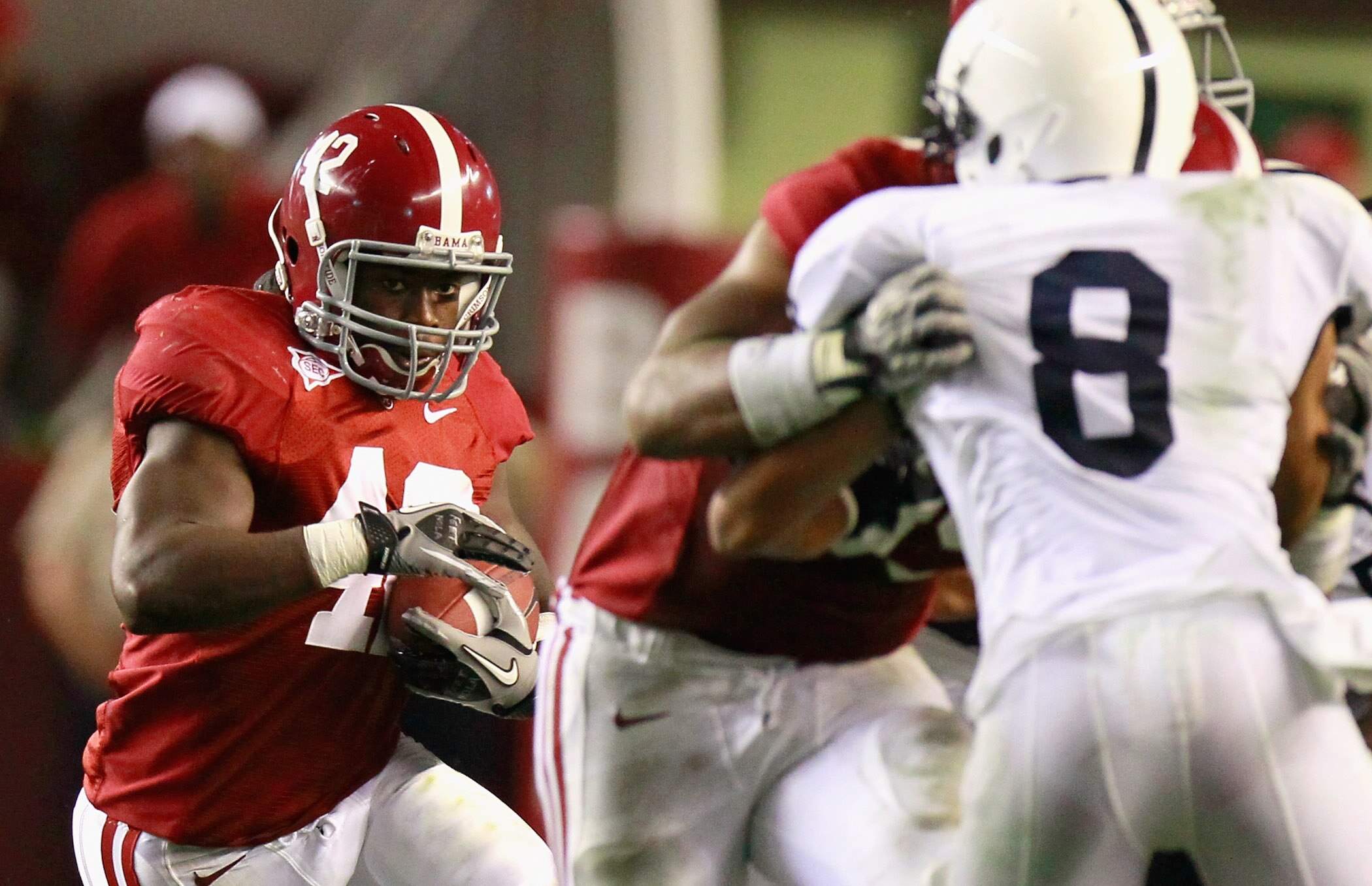 TUSCALOOSA, AL - SEPTEMBER 11:  Eddie Lacy #42 of the Alabama Crimson Tide against the Penn State Nittany Lions at Bryant-Denny Stadium on September 11, 2010 in Tuscaloosa, Alabama.  (Photo by Kevin C. Cox/Getty Images)