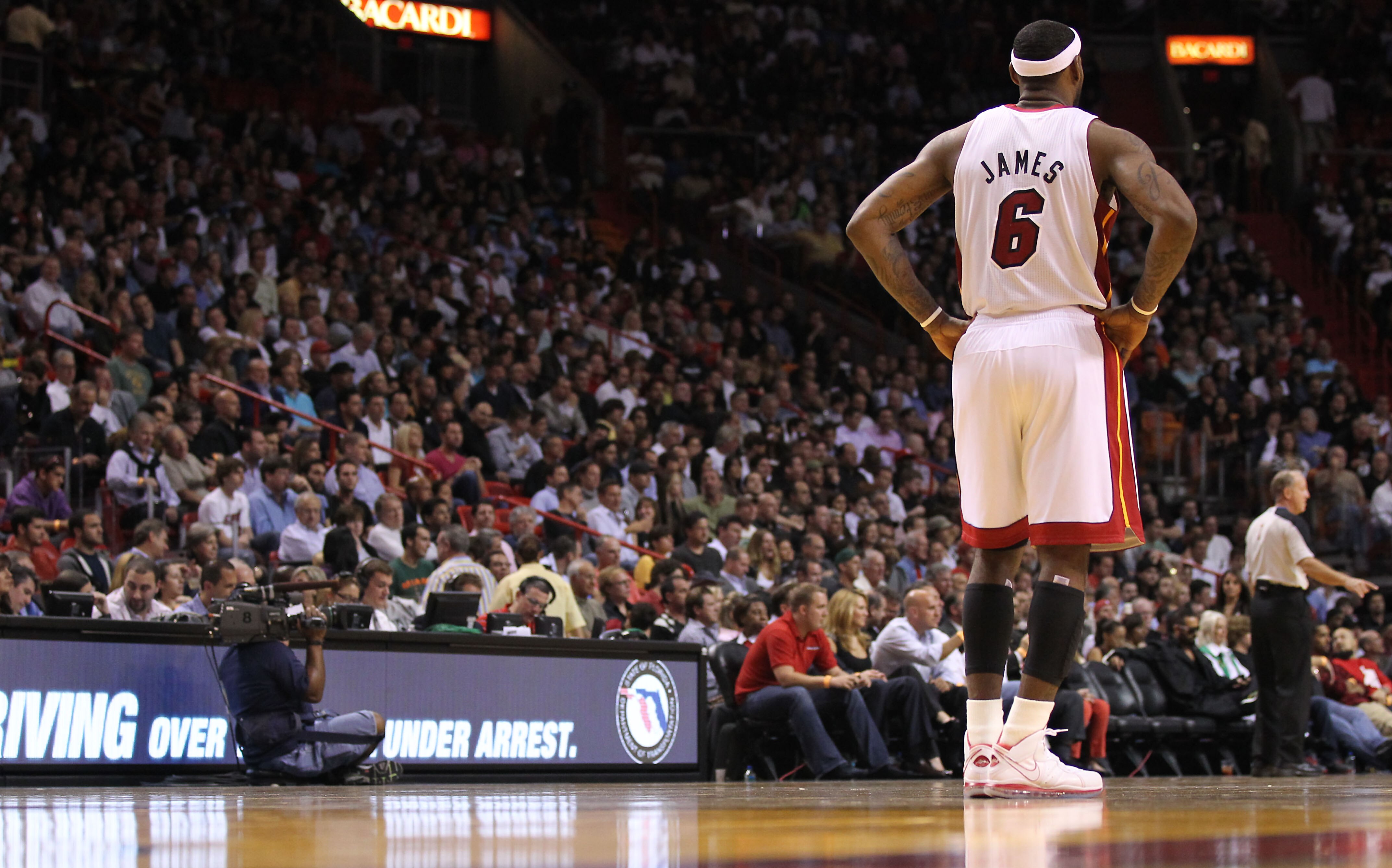 MIAMI - NOVEMBER 09:  Lebron James #6 of the Miami Heat during a game against the Utah Jazz at American Airlines Arena on November 9, 2010 in Miami, Florida. NOTE TO USER: User expressly acknowledges and agrees that, by downloading and/or using this Photo