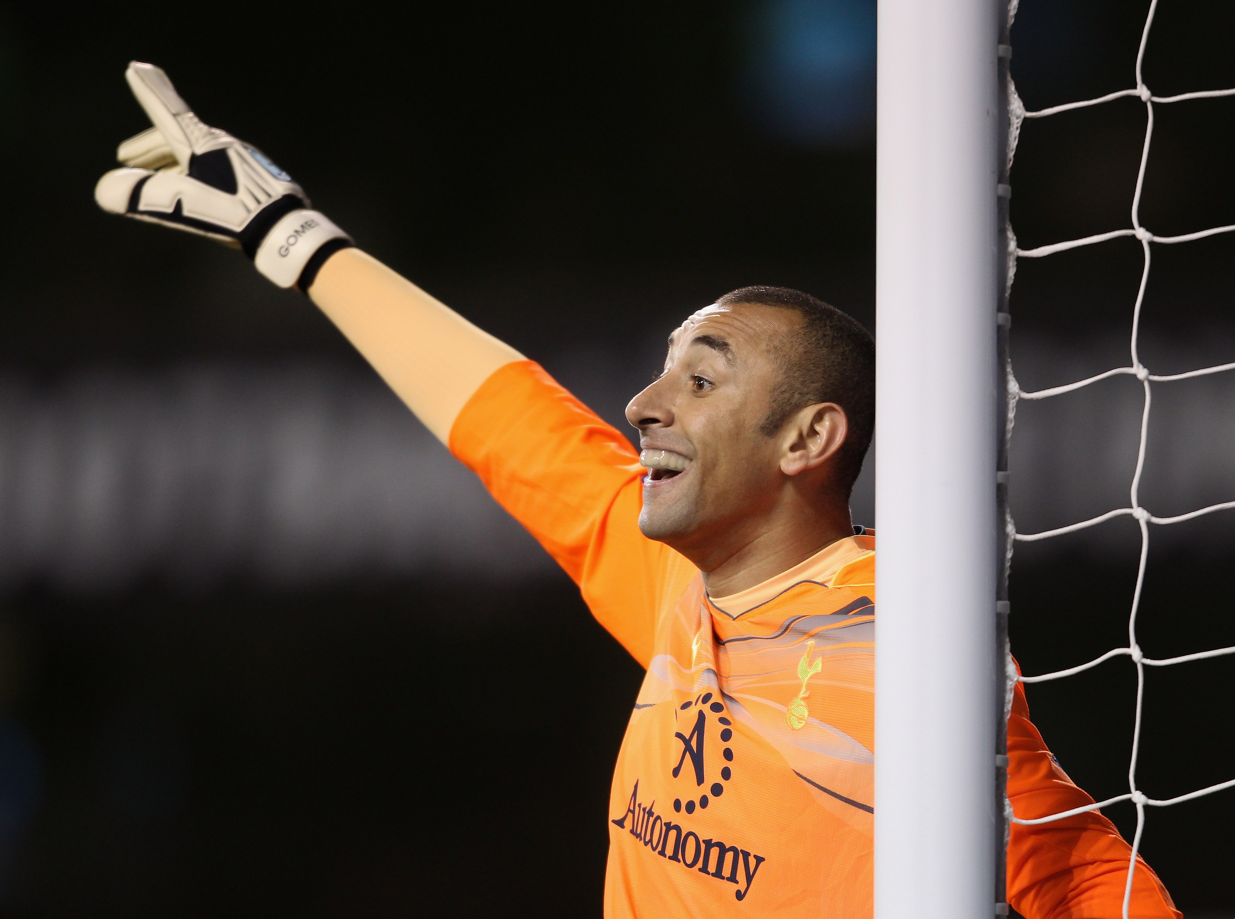 LONDON, ENGLAND - NOVEMBER 09: Tottenham's Heurelho Gomes gestures during the Premier League match between Tottenham Hotspur and Sunderland at White Hart Lane on November 9, 2010 in London, England.  (Photo by Scott Heavey/Getty Images)