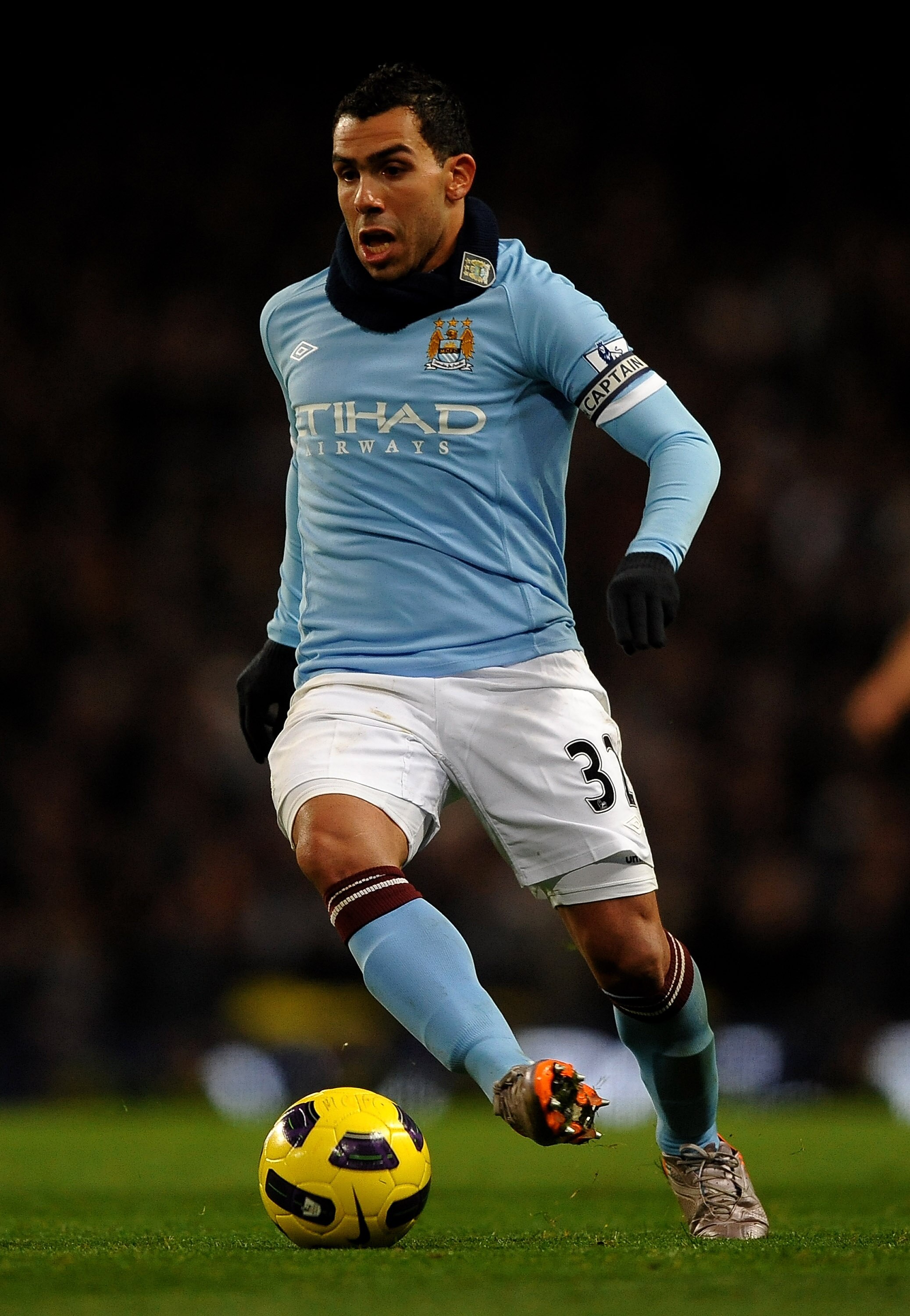 MANCHESTER, UNITED KINGDOM - NOVEMBER 10:   Carlos Tevez of Manchester City in action during the Barclays Premier League match between Manchester City and Manchester United at the City of Manchester Stadium on November 10, 2010 in Manchester, England. (Ph