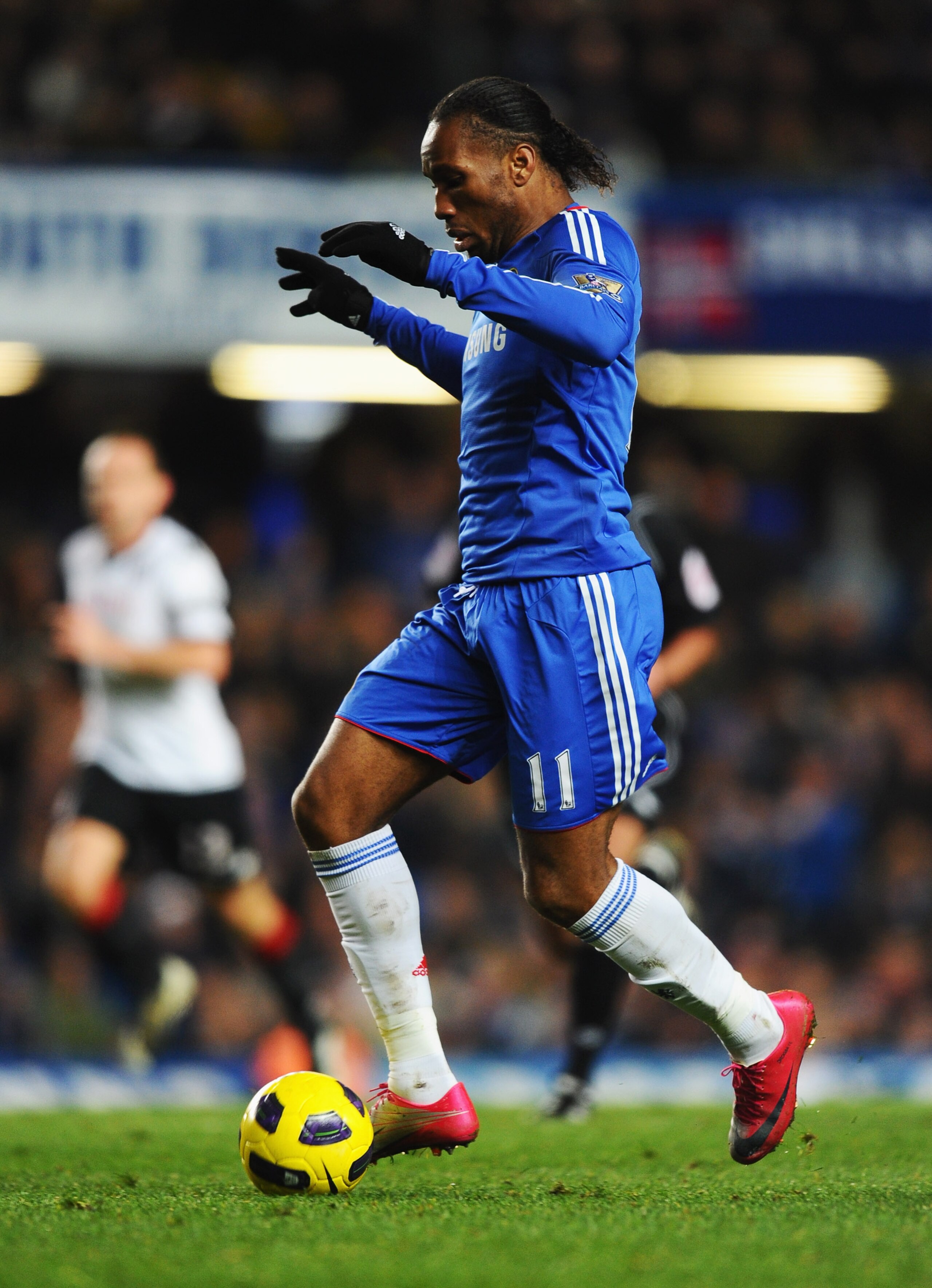 LONDON, ENGLAND - NOVEMBER 10:  Didier Drogba of Chelsea in action during the Barclays Premier League match between Chelsea and Fulham at Stamford Bridge on November 10, 2010 in London, England.  (Photo by Mike Hewitt/Getty Images)