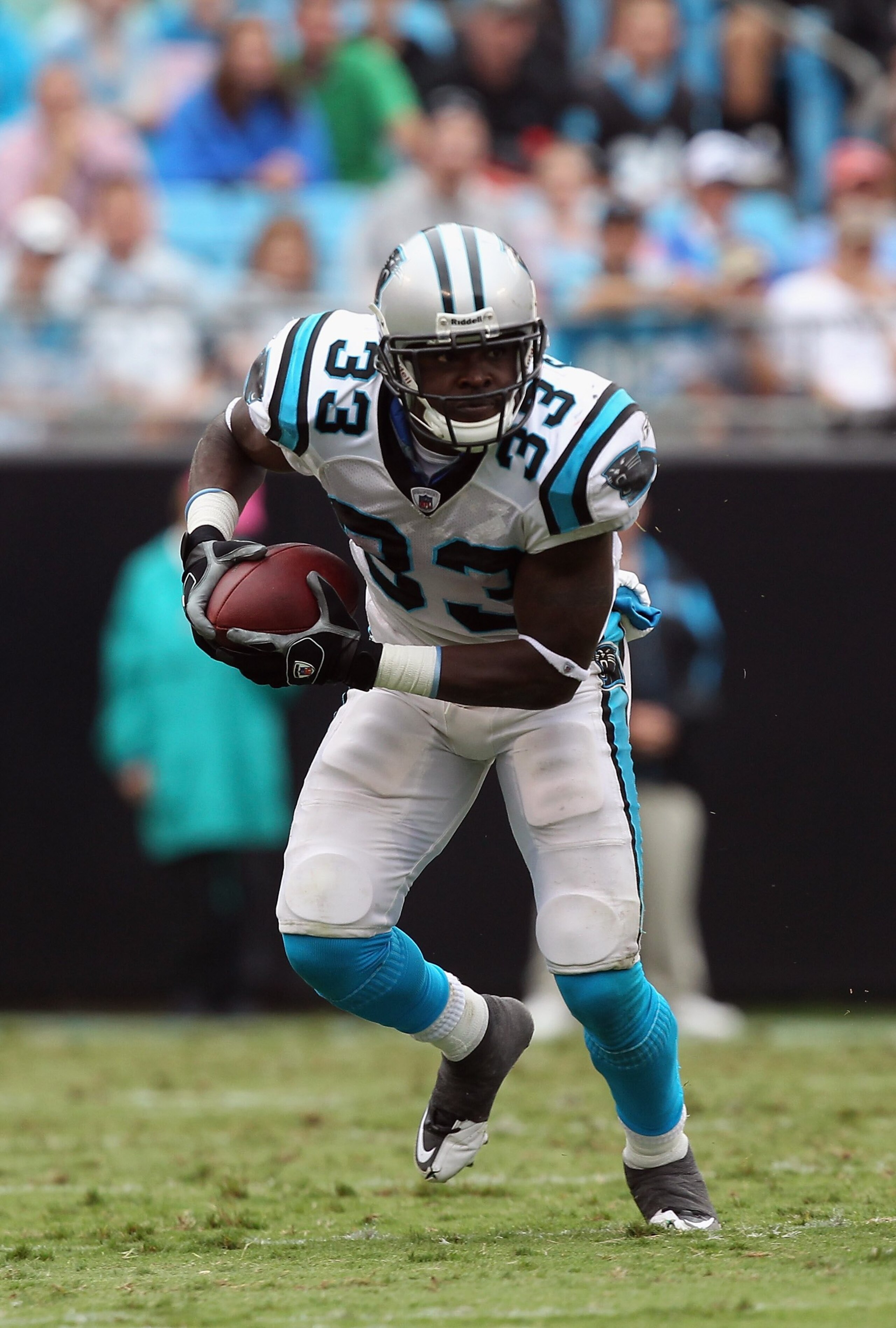 CHARLOTTE, NC - SEPTEMBER 26:  Mike Goodson #33 of the Carolina Panthers against the Cincinnati Bengals during their game at Bank of America Stadium on September 26, 2010 in Charlotte, North Carolina.  (Photo by Streeter Lecka/Getty Images)