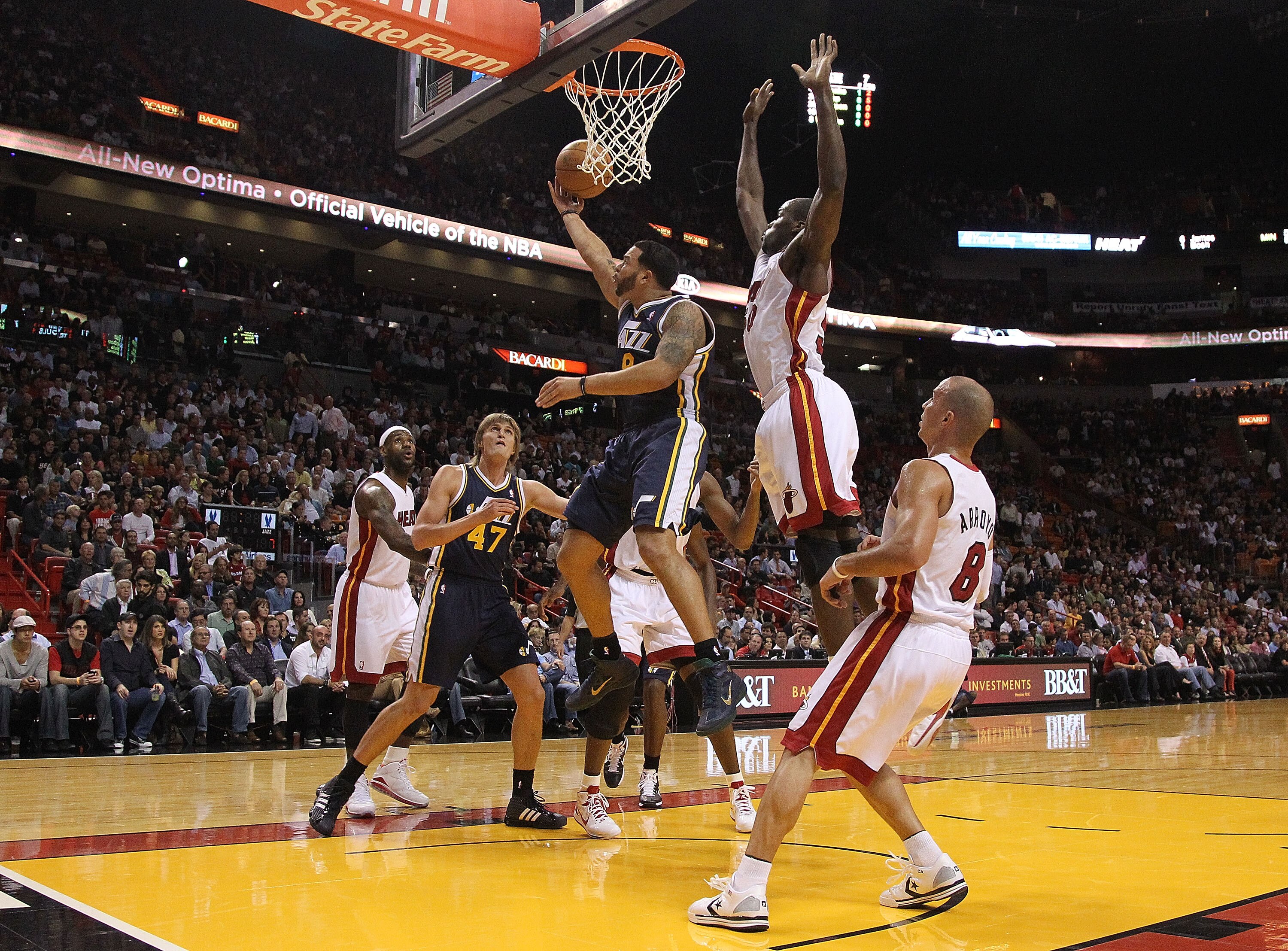 MIAMI - NOVEMBER 09: Deron Williams #8 of the Utah Jazz during a game against the Miami Heat at American Airlines Arena on November 9, 2010 in Miami, Florida. NOTE TO USER: User expressly acknowledges and agrees that, by downloading and/or using this Phot