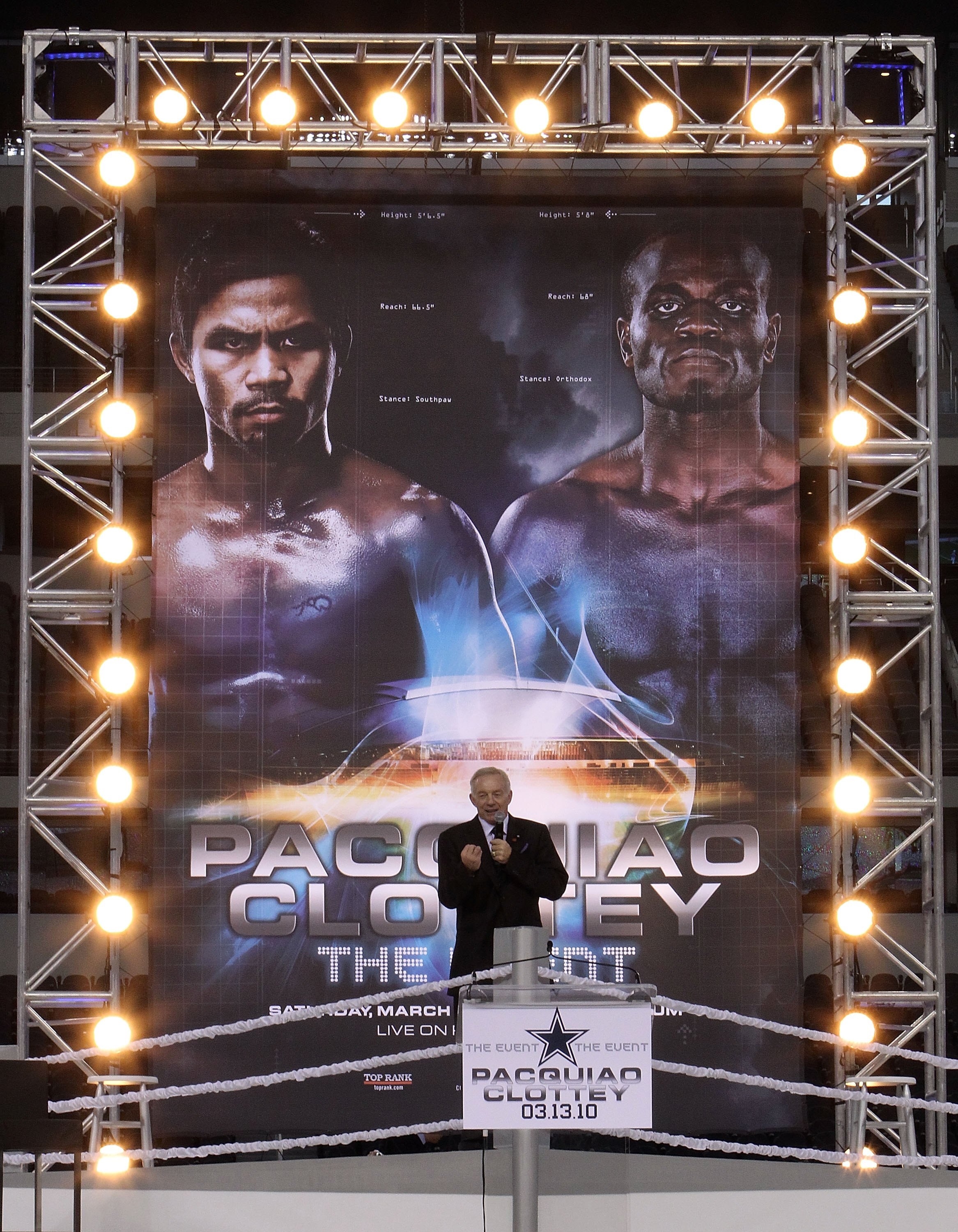 ARLINGTON, TX - JANUARY 19:  Jerry Jones, owner of the Dallas Cowboys during a press conference for Pacquiao Clottey fight at Cowboys Stadium on January 19, 2010 in Arlington, Texas.  (Photo by Ronald Martinez/Getty Images)