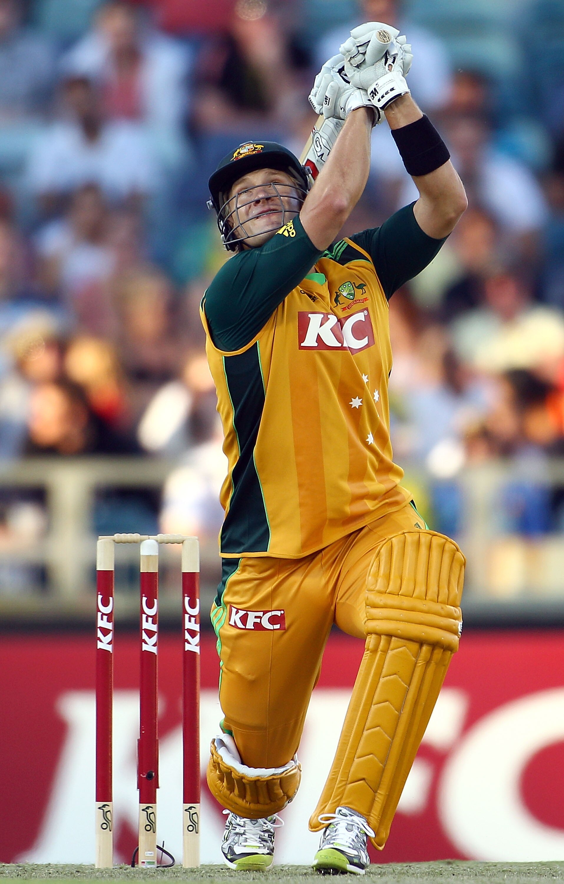 PERTH, AUSTRALIA - OCTOBER 31:  Shane Watson of Australia skys the ball to Muttiah Muralitharan of Sri Lanka during the Twenty20 International match between Australia and Sri Lanka at WACA on October 31, 2010 in Perth, Australia.  (Photo by Paul Kane/Gett