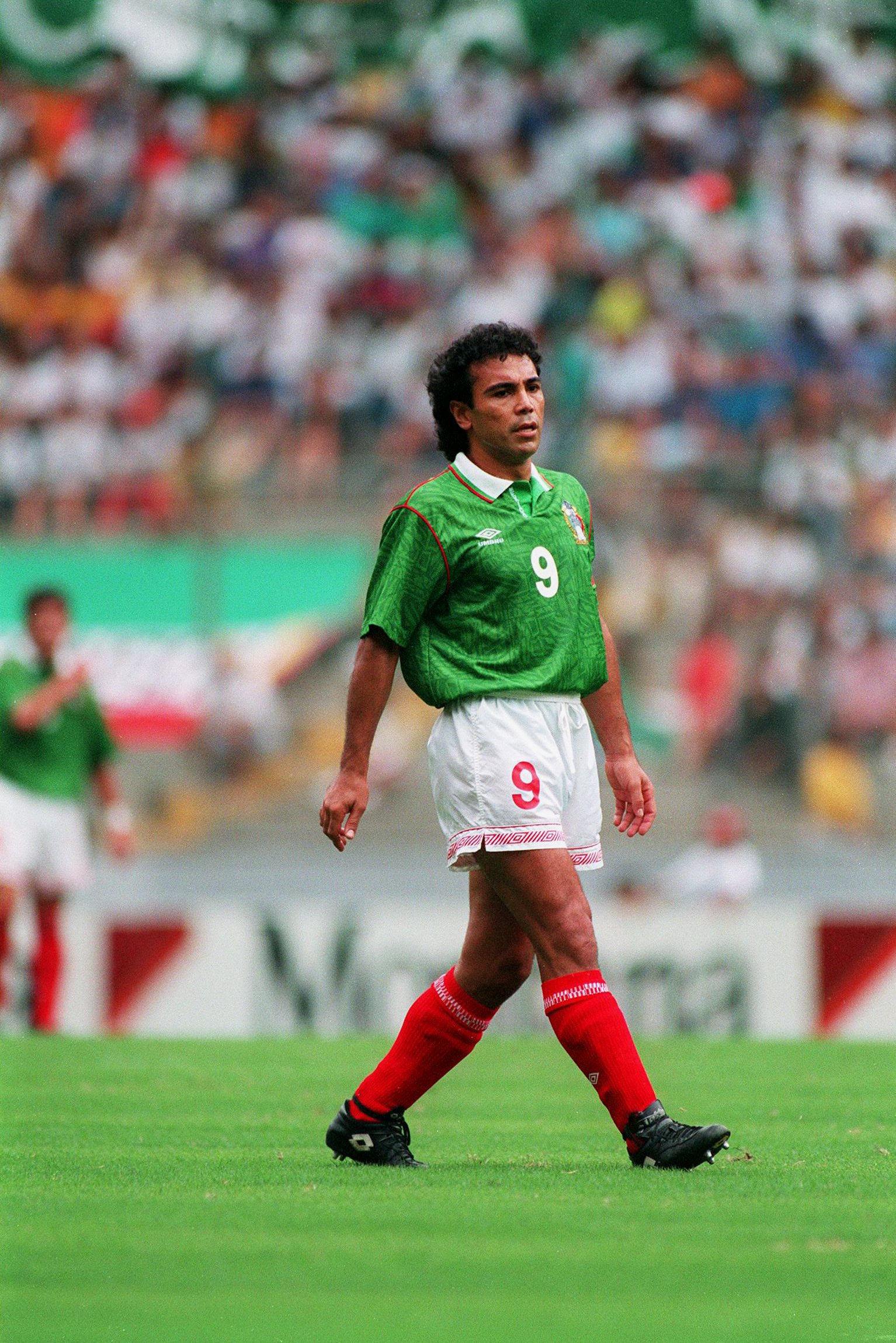 JUN 1993:  A PICTURE SHOWING HUGO SANCHEZ OF THE MEXICAN SOCCER TEAM IN ACTION DURING THE COPA AMERICA Mandatory Credit: Dan Smith/ALLSPORT