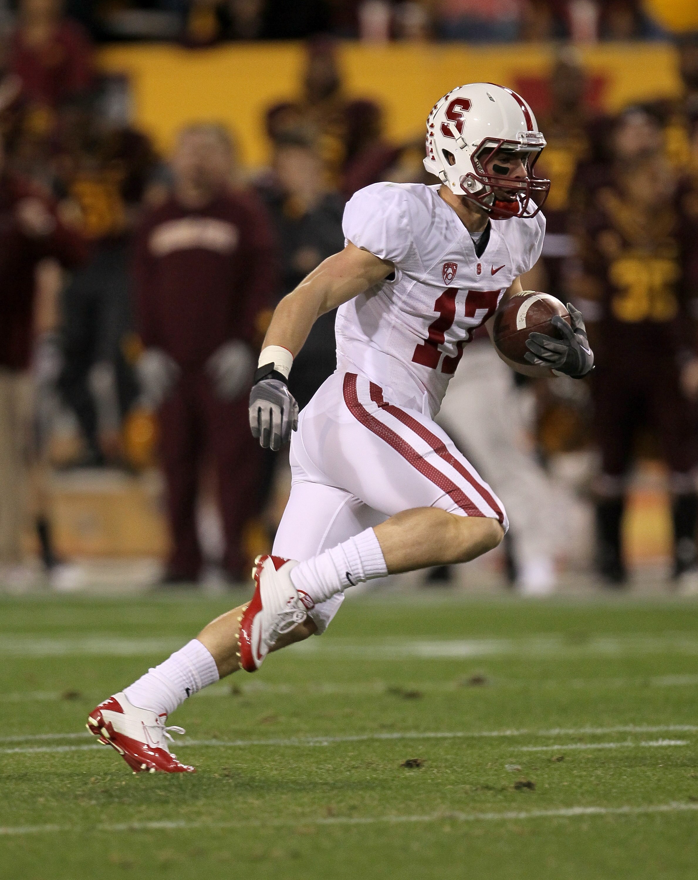 TEMPE, AZ - NOVEMBER 13:  Wide receiver Griff Whalen #17 of the Stanford Cardinal carries the ball against the Arizona State Sun Devils  at Sun Devil Stadium on November 13, 2010 in Tempe, Arizona.  (Photo by Stephen Dunn/Getty Images)