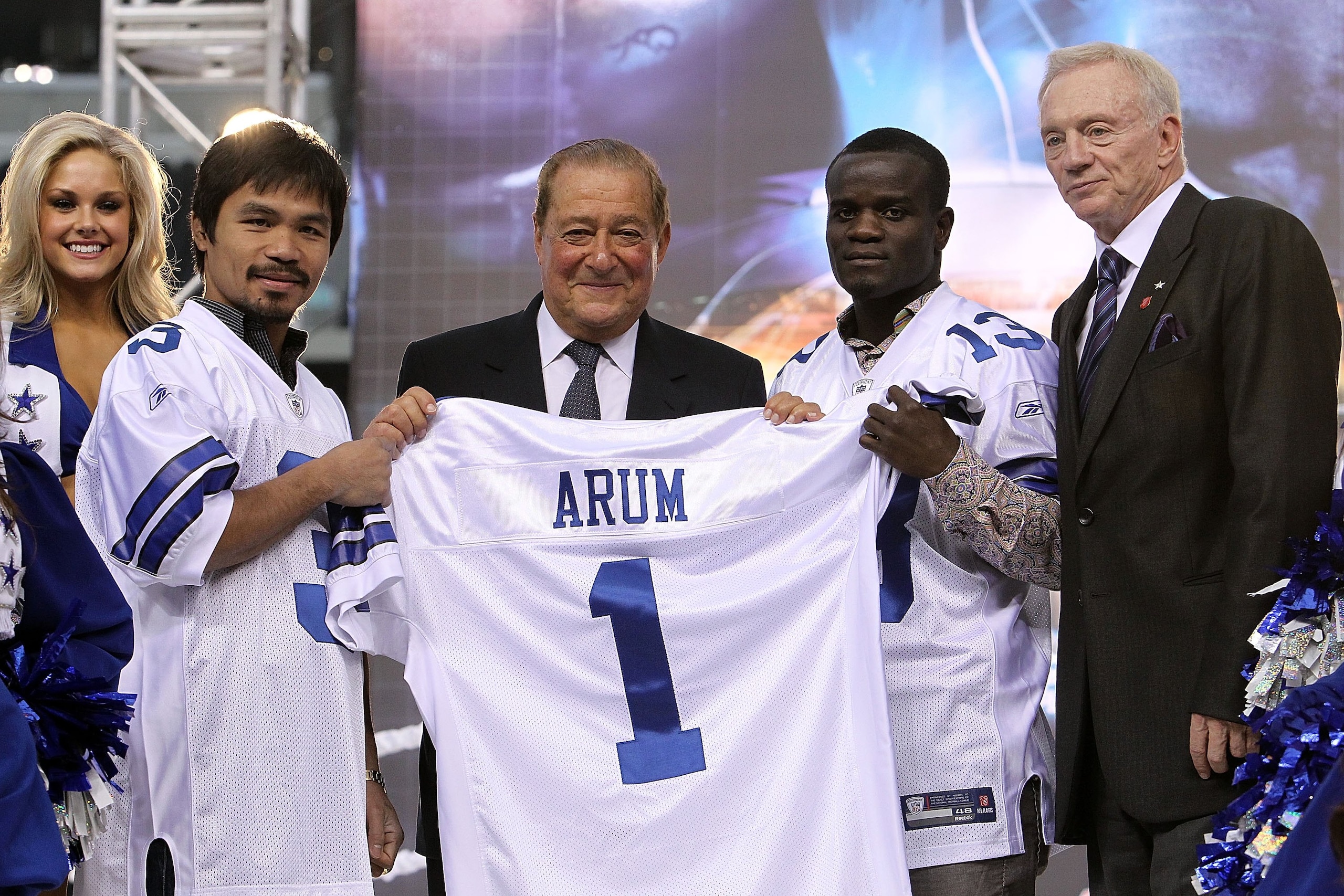 ARLINGTON, TX - JANUARY 19: (L-R)  Manny Pacquiao, Bob Arum, Joshua Clottey and Jerry Jones at Cowboys Stadium on January 19, 2010 in Arlington, Texas.  (Photo by Ronald Martinez/Getty Images)