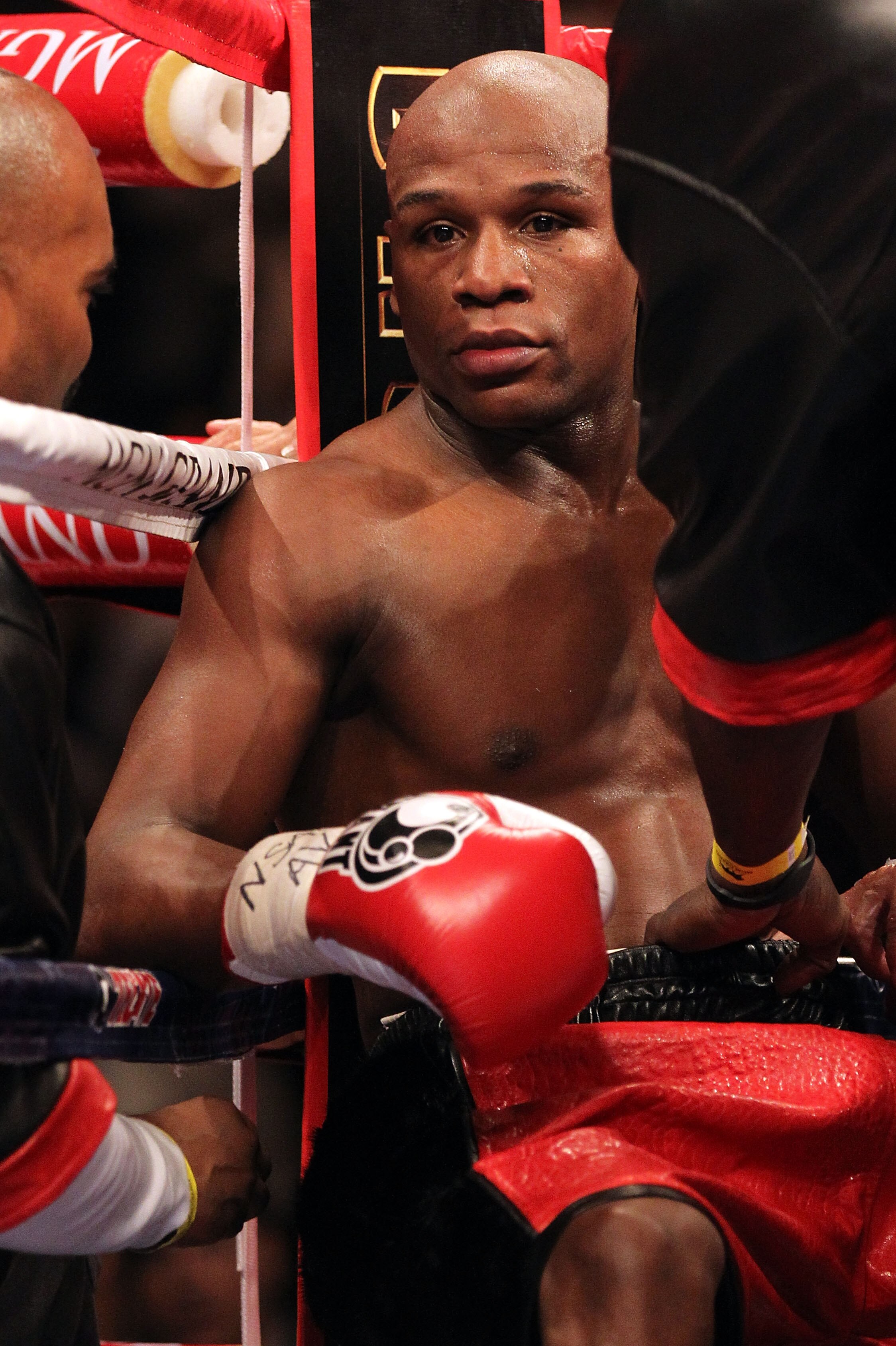 LAS VEGAS - MAY 01:  Floyd Mayweather Jr. looks on from his corner during a round break during his fight against Shane Mosley during the welterweight fight at the MGM Grand Garden Arena on May 1, 2010 in Las Vegas, Nevada.  (Photo by Jed Jacobsohn/Getty I
