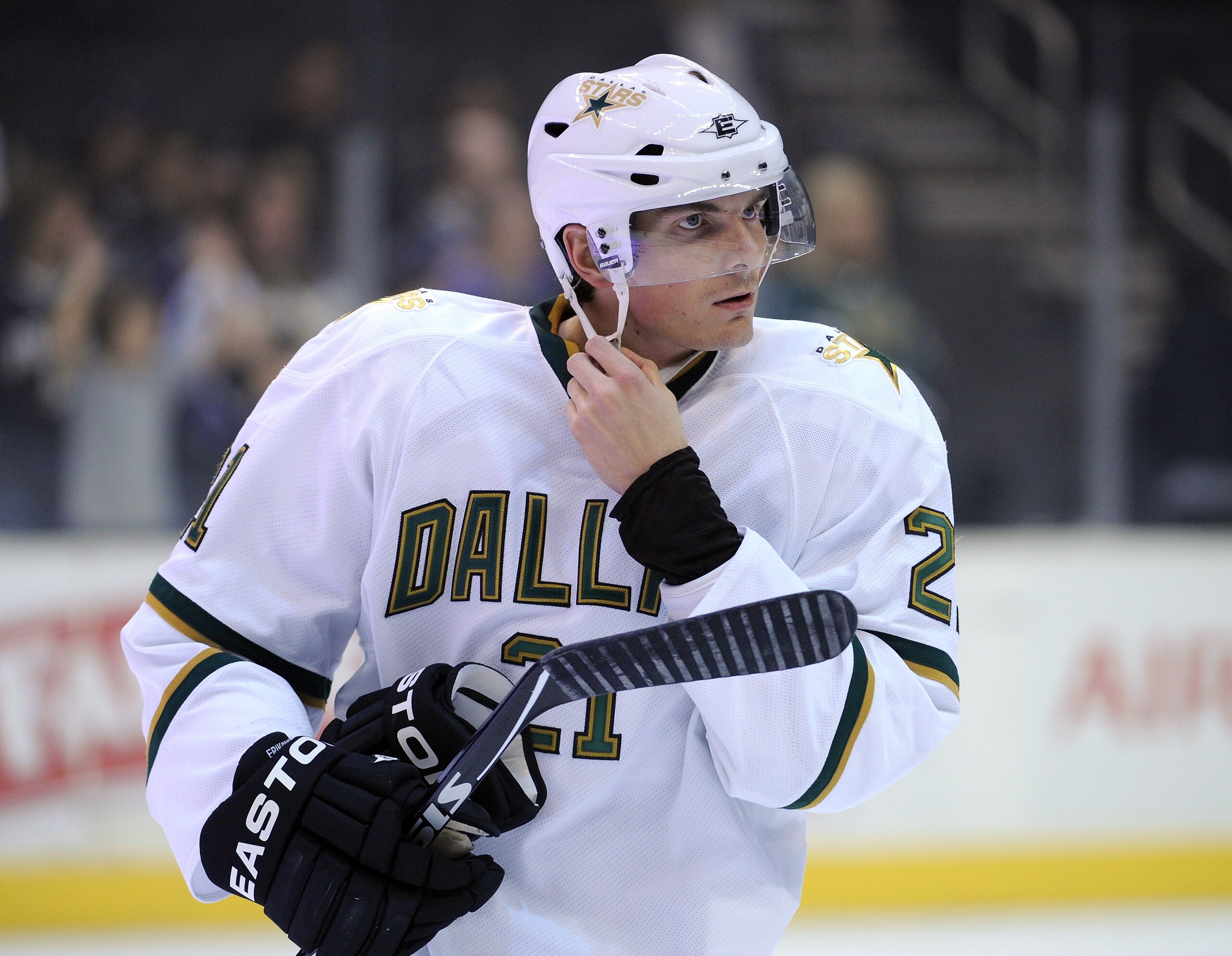 LOS ANGELES, CA - NOVEMBER 11: Loui Eriksson #21 of the Dallas Stars warms up before the game against the Los Angeles Kings at the Staples Center on November 11, 2010 in Los Angeles, California. (Photo by Harry How/Getty Images) LOS ANGELES, CA - NOVEMBER 11: Loui Eriksson #21 of the Dallas Stars warms up before the game against the Los Angeles Kings at the Staples Center on November 11, 2010 in Los Angeles, California. (Photo by Harry How/Getty Images)