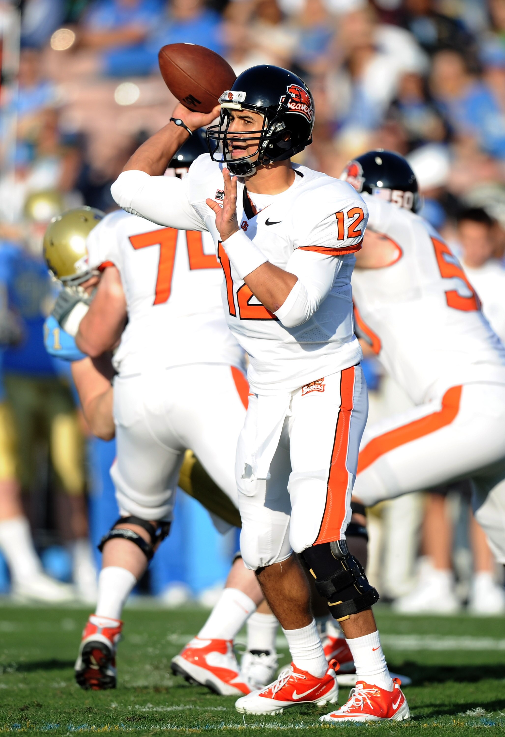 PASADENA, CA - NOVEMBER 06:  Ryan Katz #12 of the Oregon State Beavers passes against the UCLA Bruins during the game at the Rose Bowl on November 6, 2010 in Pasadena, California.  (Photo by Harry How/Getty Images)