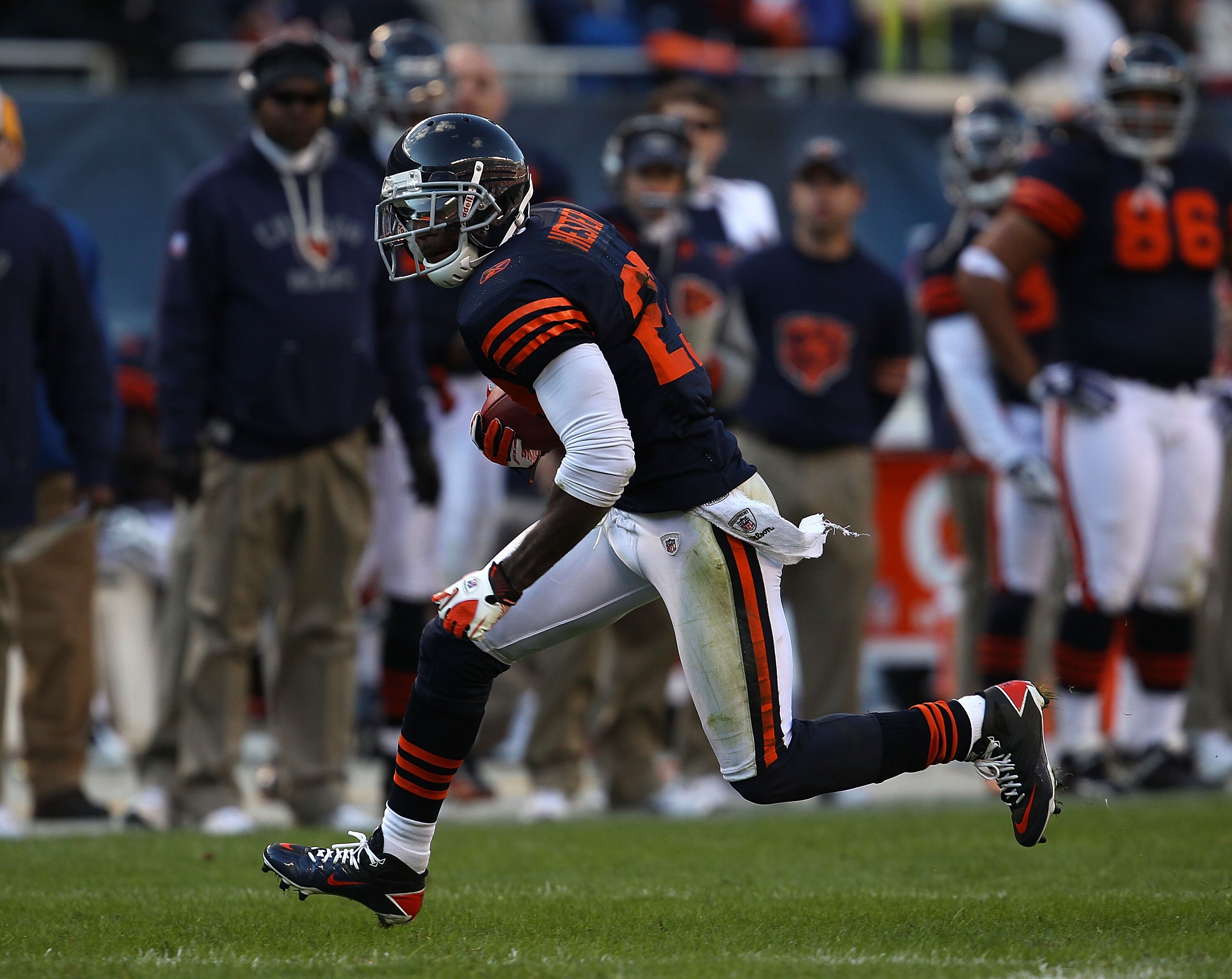 CHICAGO - NOVEMBER 14: Devin Hester #23 of the Chicago Bears returns a punt 47 yards against the Minnesota Vikings at Soldier Field on November 14, 2010 in Chicago, Illinois. The Bears defeated the Vikings 27-13. (Photo by Jonathan Daniel/Getty Images)