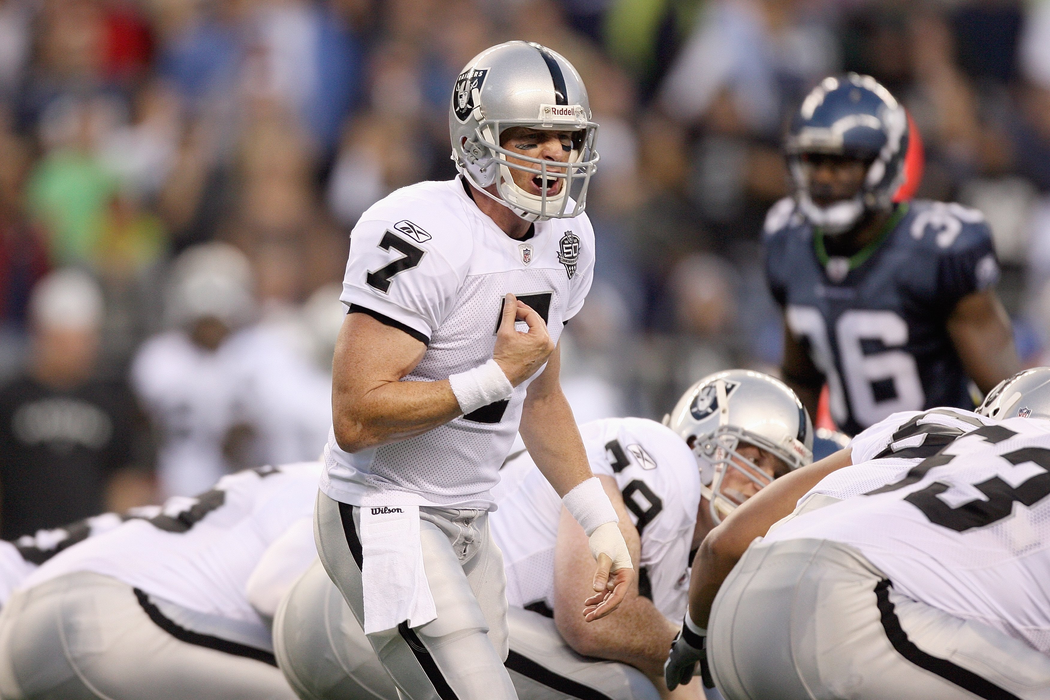 SEATTLE - SEPTEMBER 03: Quarterback  Jeff Garcia #7 of the Oakland Raiders calls a play during the game against the Seattle Seahawks on September 3, 2009 at Qwest Field in Seattle, Washington. (Photo by Otto Greule Jr/Getty Images)