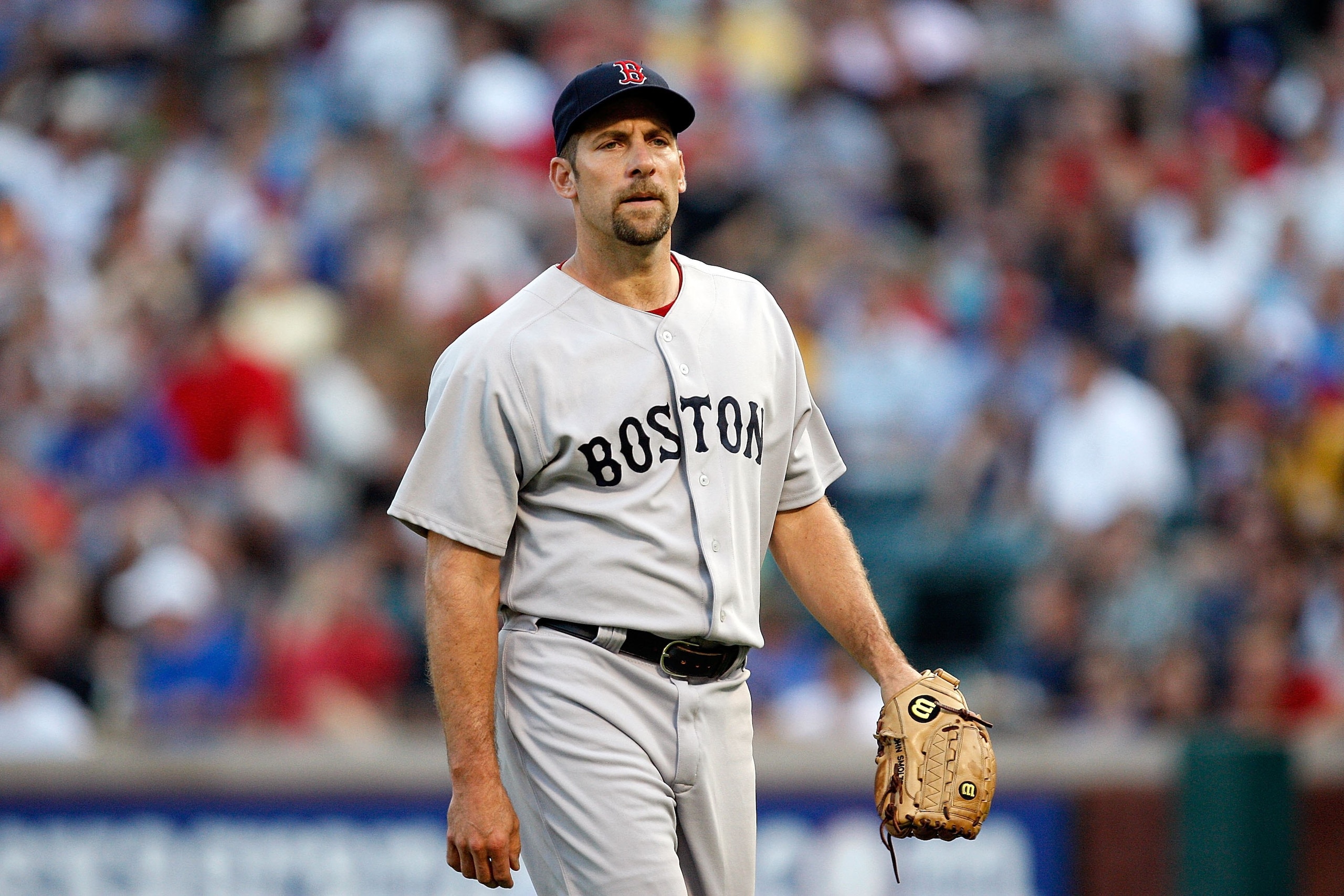 ARLINGTON, TX - JULY 20: Pitcher John Smoltz #29 of the Boston Red Sox on July 20, 2009 at Rangers Ballpark in Arlington, Texas. (Photo by Ronald Martinez/Getty Images) ARLINGTON, TX - JULY 20: Pitcher John Smoltz #29 of the Boston Red Sox on July 20, 2009 at Rangers Ballpark in Arlington, Texas. (Photo by Ronald Martinez/Getty Images)