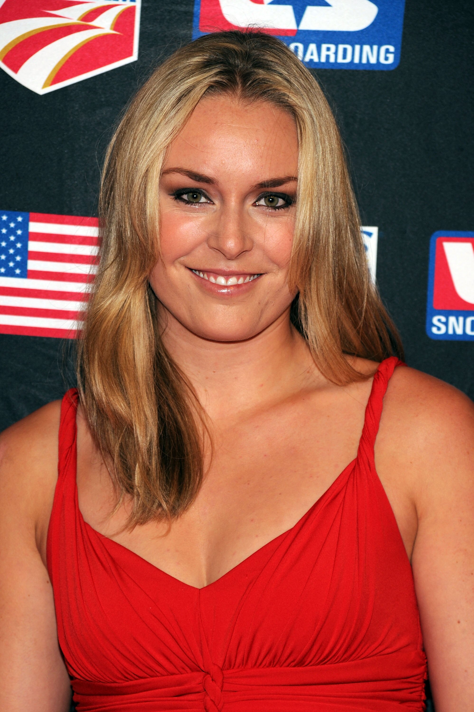 NEW YORK - NOVEMBER 04:  Olympic skier Lindsey Vonn attends the 2010 Ski and Snowboard Ball at the Hammerstein Ballroom on November 4, 2010 in New York City.  (Photo by Bryan Bedder/Getty Images)