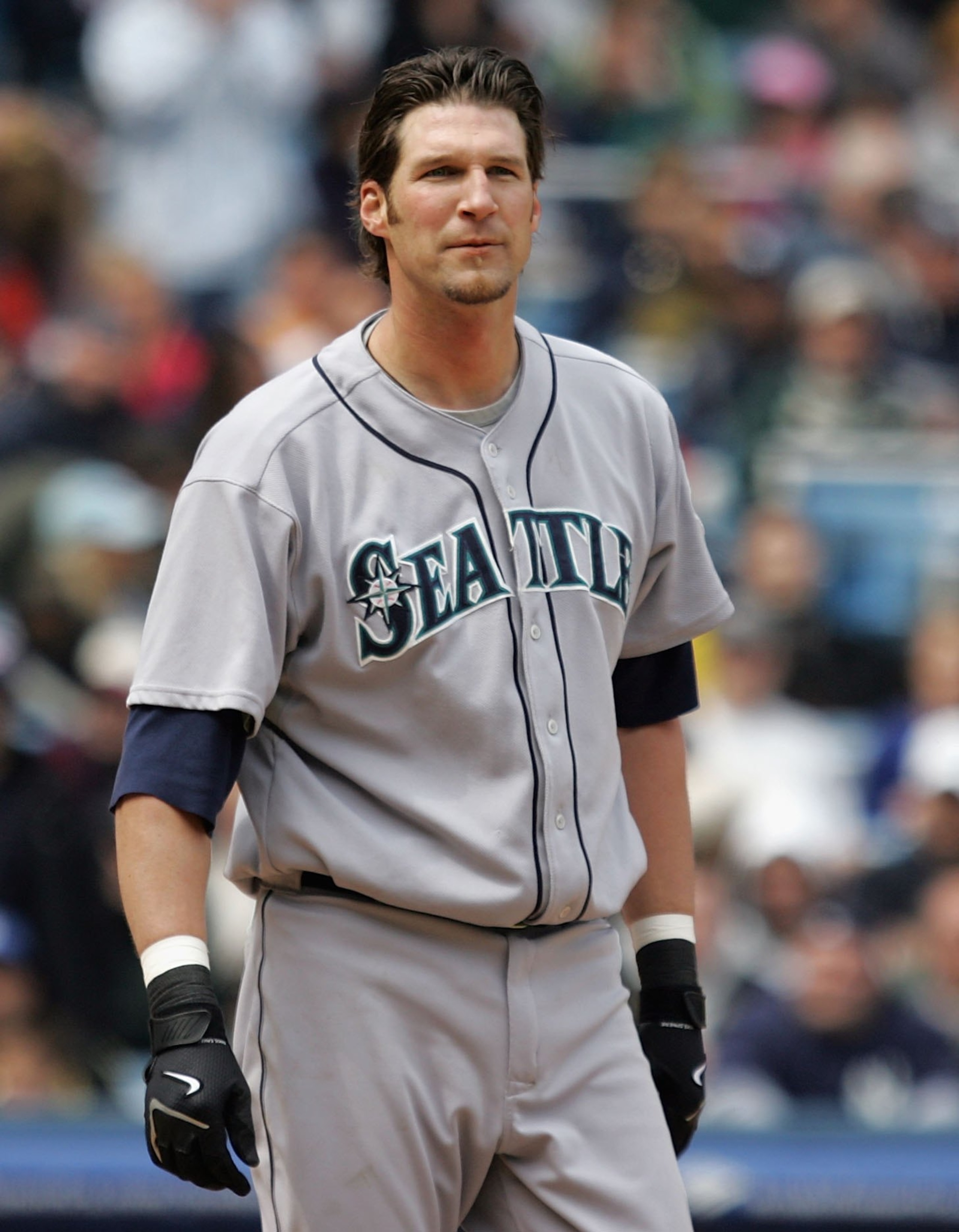 NEW YORK - MAY 03: Richie Sexson #44 of the Seattle Mariners looks on againstthe New York Yankees on May 3, 2008 at Yankee Stadium in the Bronx borough of New York City. The Yankees defeated the Mariners 6-1. (Photo by Jim McIsaac/Getty Images) NEW YORK - MAY 03: Richie Sexson #44 of the Seattle Mariners looks on againstthe New York Yankees on May 3, 2008 at Yankee Stadium in the Bronx borough of New York City. The Yankees defeated the Mariners 6-1. (Photo by Jim McIsaac/Getty Images)