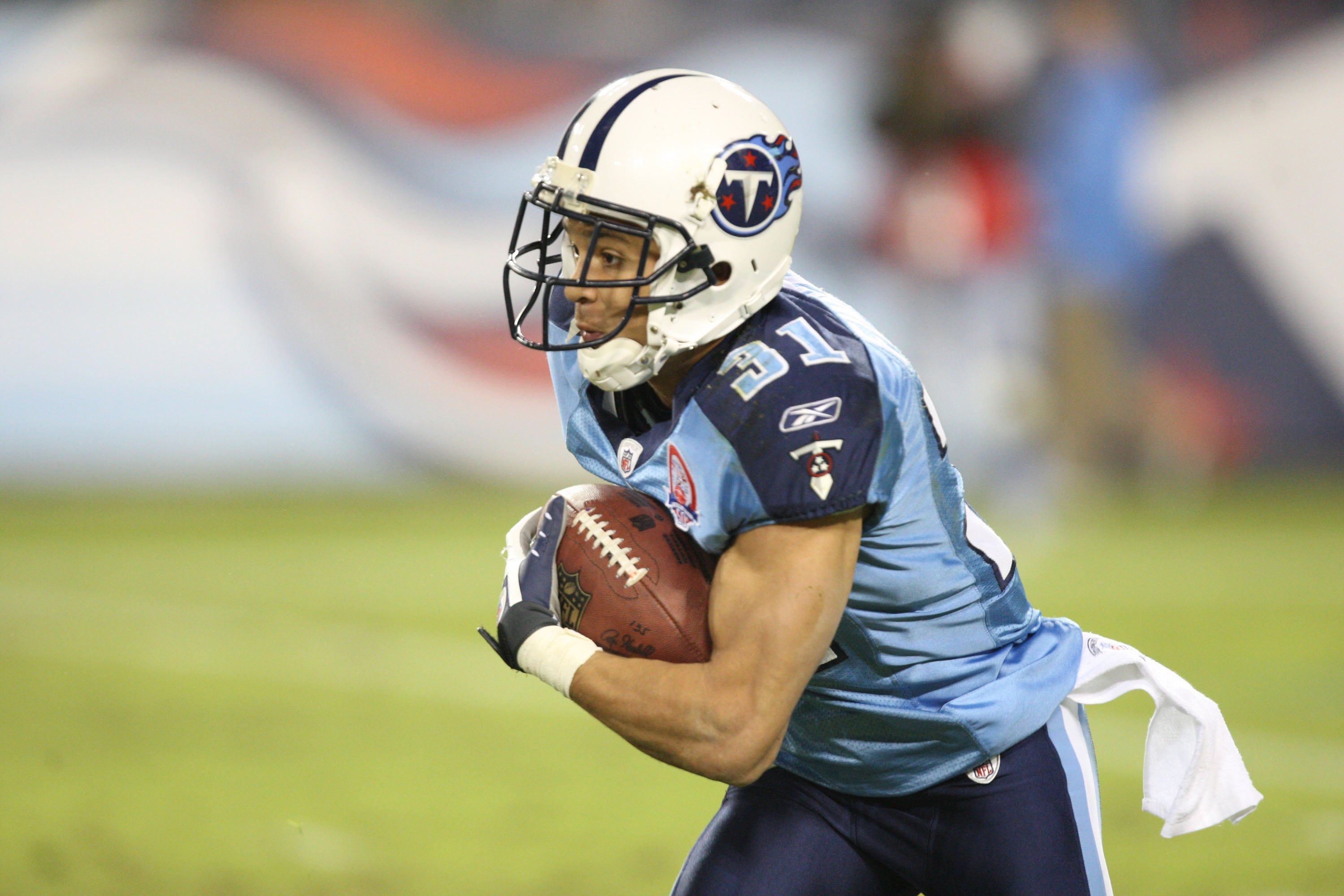 NASHVILLE, TN - NOVEMBER 1:  Cortland Finnegan #31 of the Tennessee Titans returns an interception during the game against the Jacksonville Jaguars at LP Field on November 1, 2009 in Nashville, Tennessee. (Photo by Streeter Lecka/Getty Images)