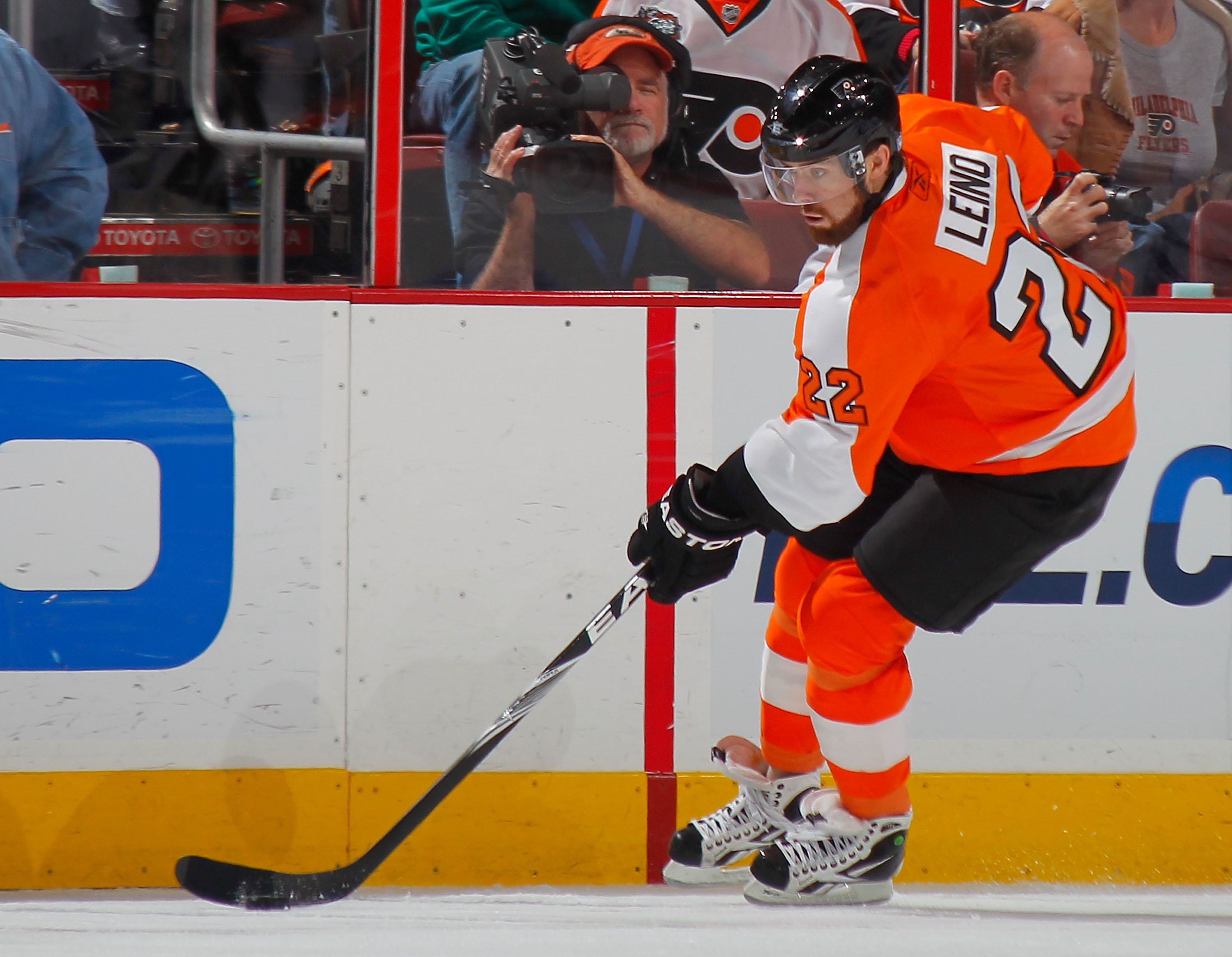 PHILADELPHIA - OCTOBER 23:  Ville Leino #22 of the Philadelphia Flyers skates in a hockey game against the Toronto Maple Leafs at the Wells Fargo Center on October 23, 2010 in Philadelphia, Pennsylvania.  (Photo by Paul Bereswill/Getty Images)