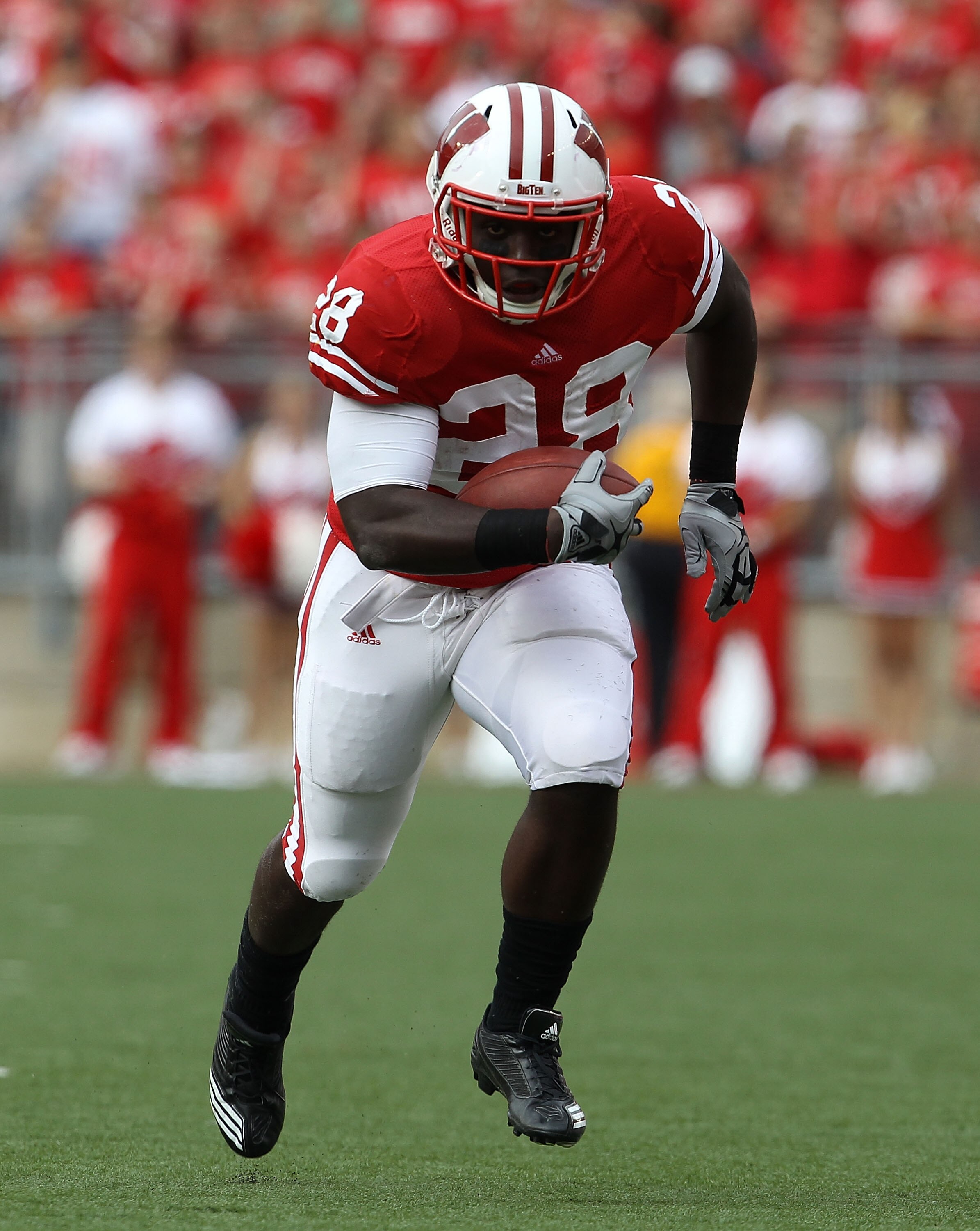 MADISON, WI - SEPTEMBER 18: Montee Ball #28 of the Wisconsin Badgers runs for a first down against the Arizona State Sun Devils at Camp Randall Stadium on September 18, 2010 in Madison, Wisconsin. (Photo by Jonathan Daniel/Getty Images)