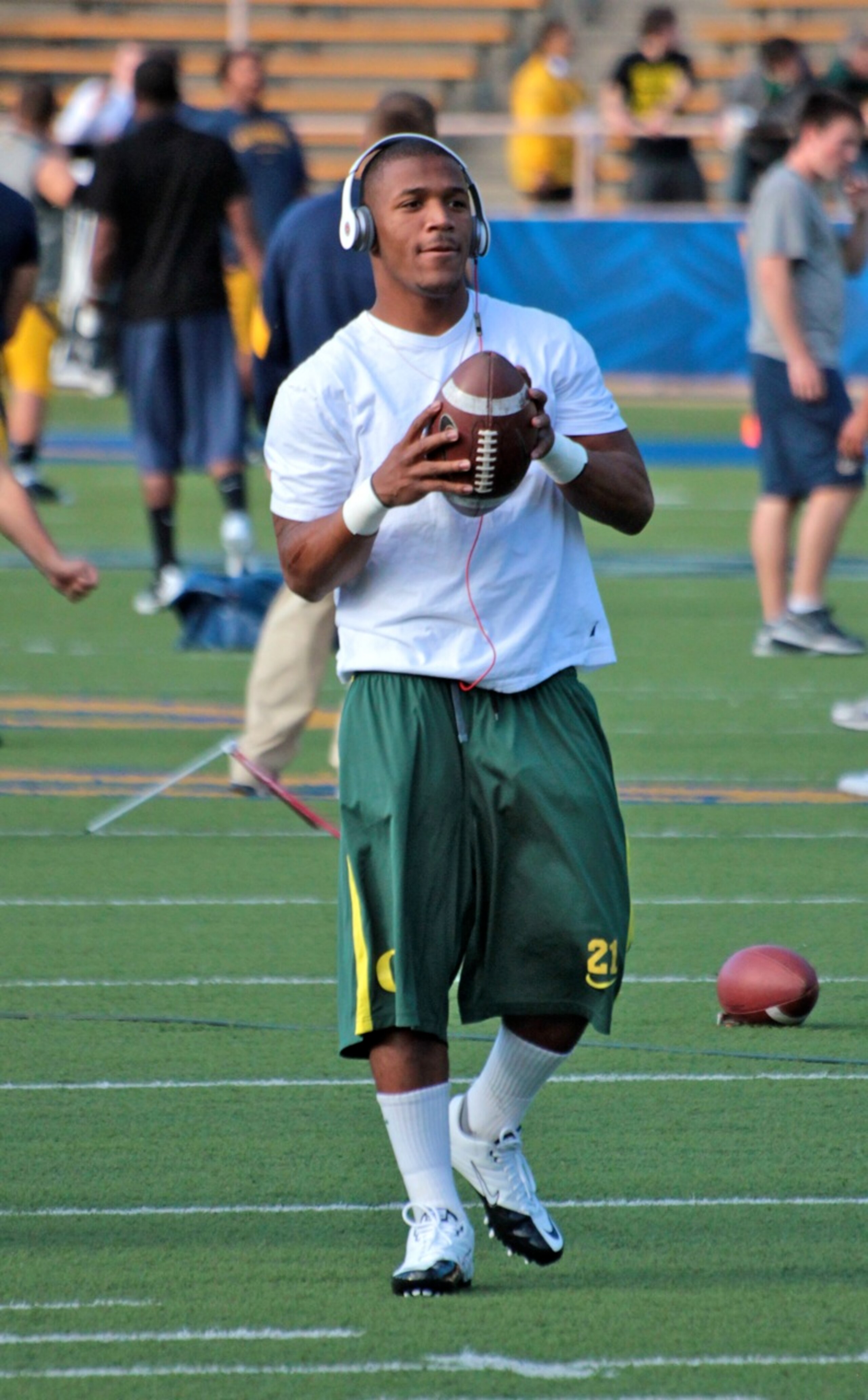 LaHeisman James gets his groove on.