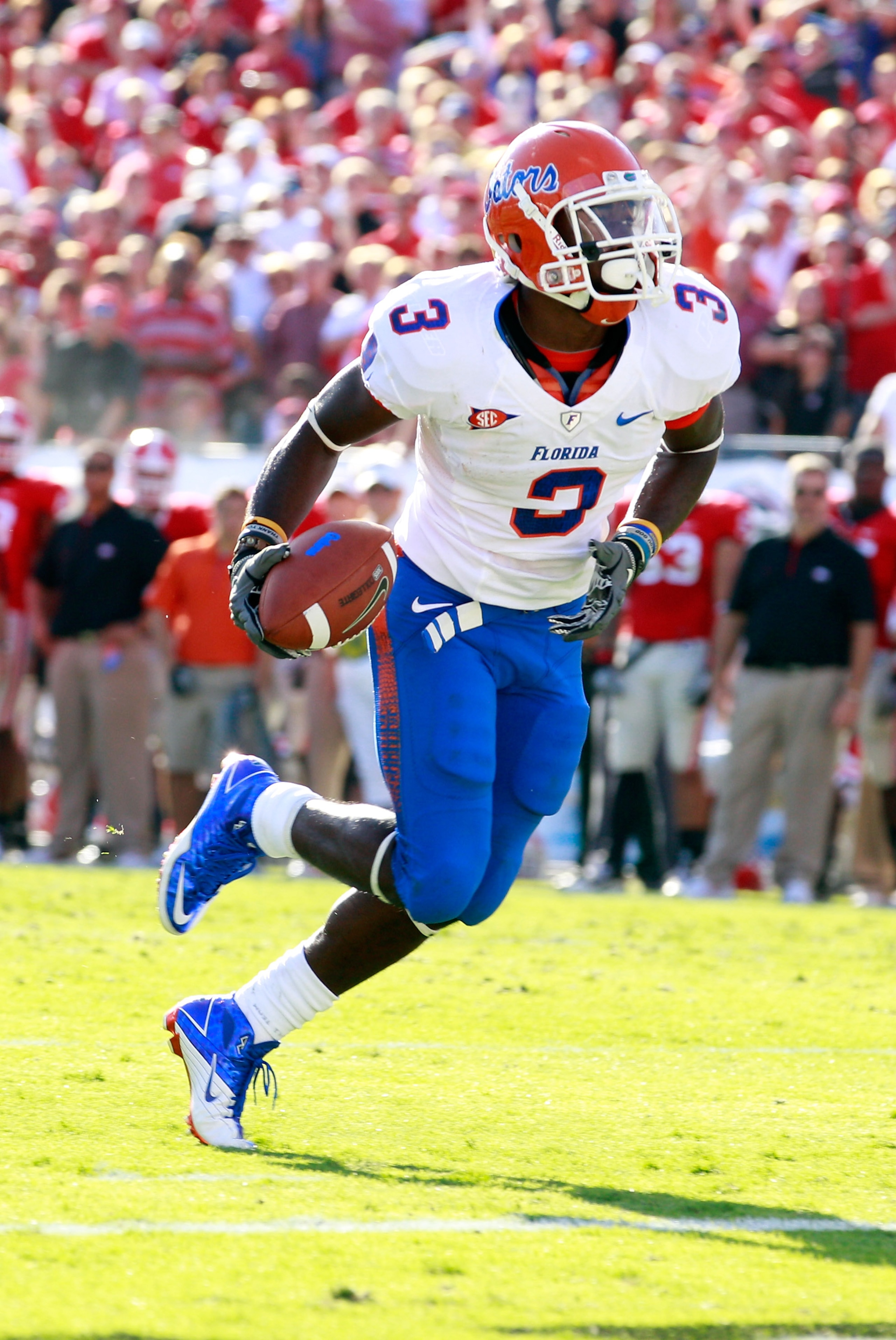 JACKSONVILLE, FL - OCTOBER 30:  Chris Rainey #3 of the Florida Gators runs for a touchdown during the game against the Georgia Bulldogs at EverBank Field on October 30, 2010 in Jacksonville, Florida.  (Photo by Sam Greenwood/Getty Images)