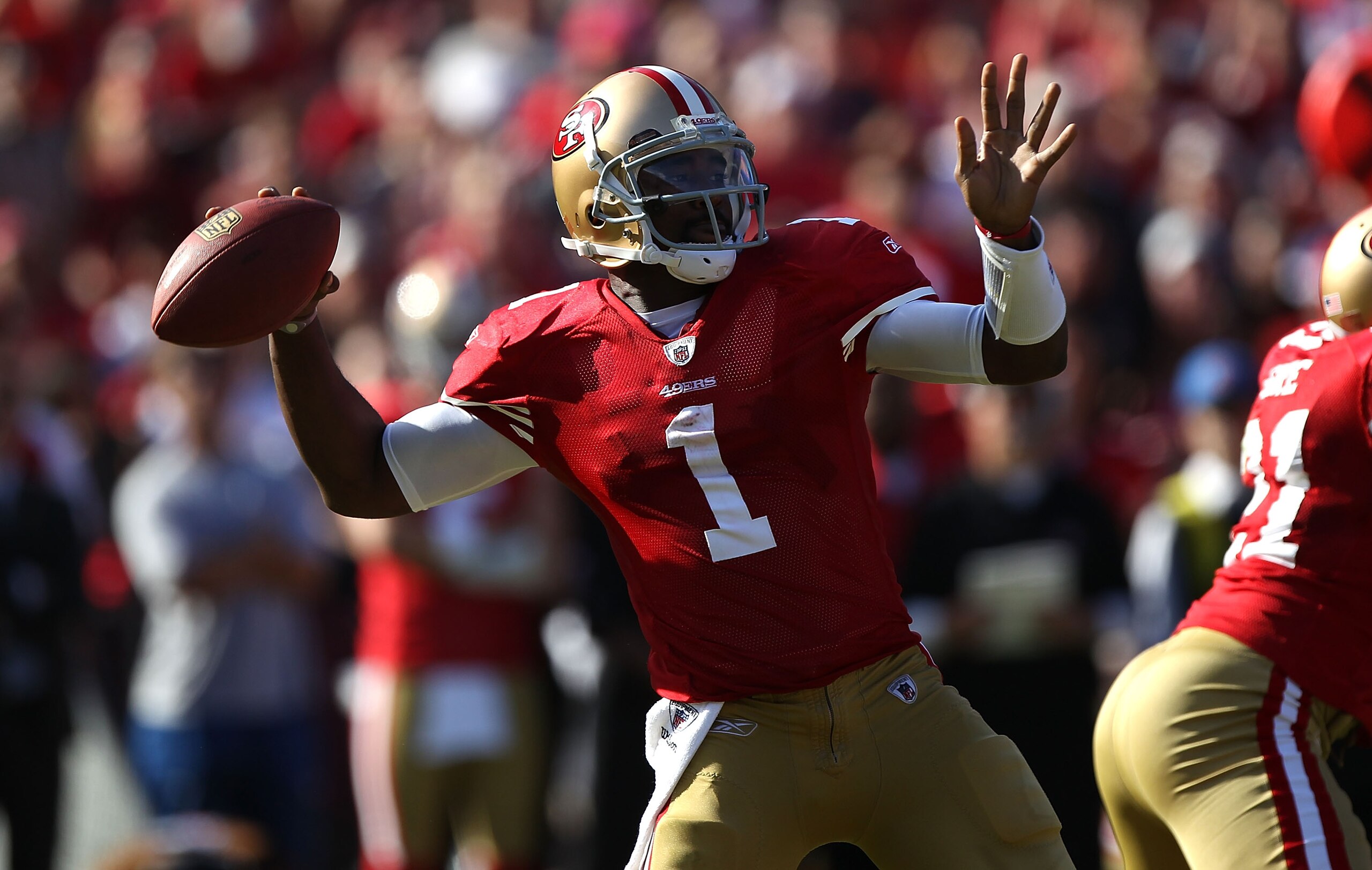 SAN FRANCISCO - NOVEMBER 14:  Troy Smith #1 of the San Francisco 49ers passes against the St. Louis Rams during an NFL game at Candlestick Park on November 14, 2010 in San Francisco, California.  (Photo by Jed Jacobsohn/Getty Images)