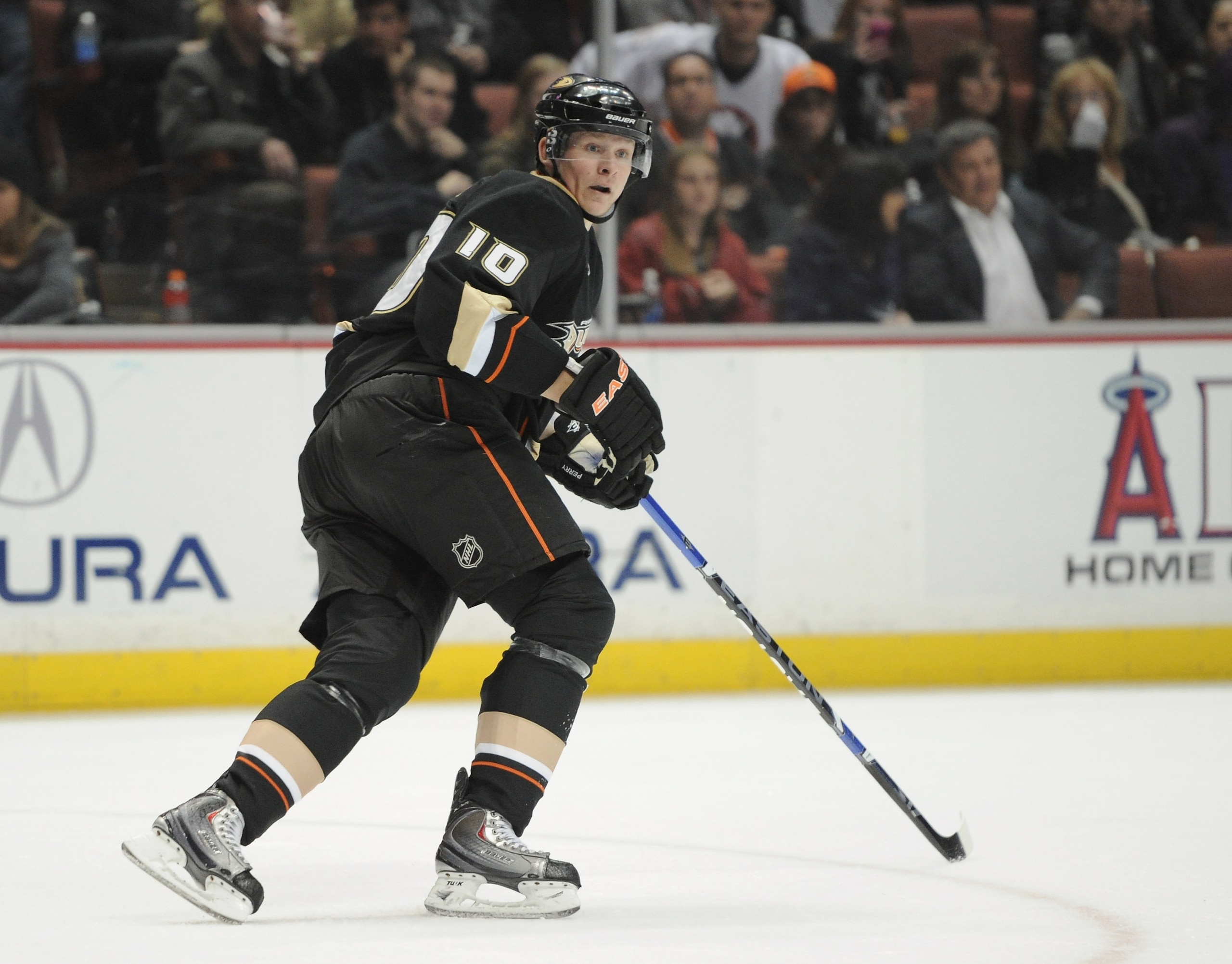 ANAHEIM, CA - NOVEMBER 10: Corey Perry #10 fo the Anaheim Ducks joins the rush against the New York Islanders at the Honda Center on November 10, 2010 in Anaheim, California. (Photo by Harry How/Getty Images) ANAHEIM, CA - NOVEMBER 10: Corey Perry #10 fo the Anaheim Ducks joins the rush against the New York Islanders at the Honda Center on November 10, 2010 in Anaheim, California. (Photo by Harry How/Getty Images)