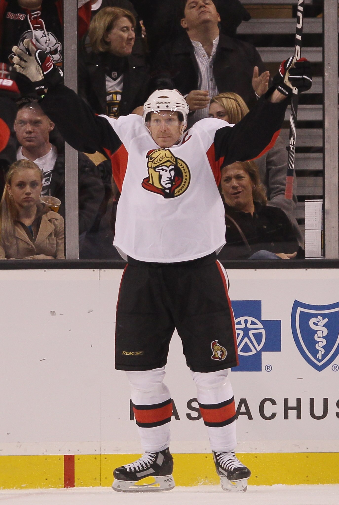 BOSTON - NOVEMBER 13:  Daniel Alfredsson #11 of the Ottawa Senators celebrates his goal in the third period against the Boston Bruins on November 13, 2010 at the TD Garden in Boston, Massachusetts. The Ottawa Senators defeated the Boston Bruins 2-0.  (Pho