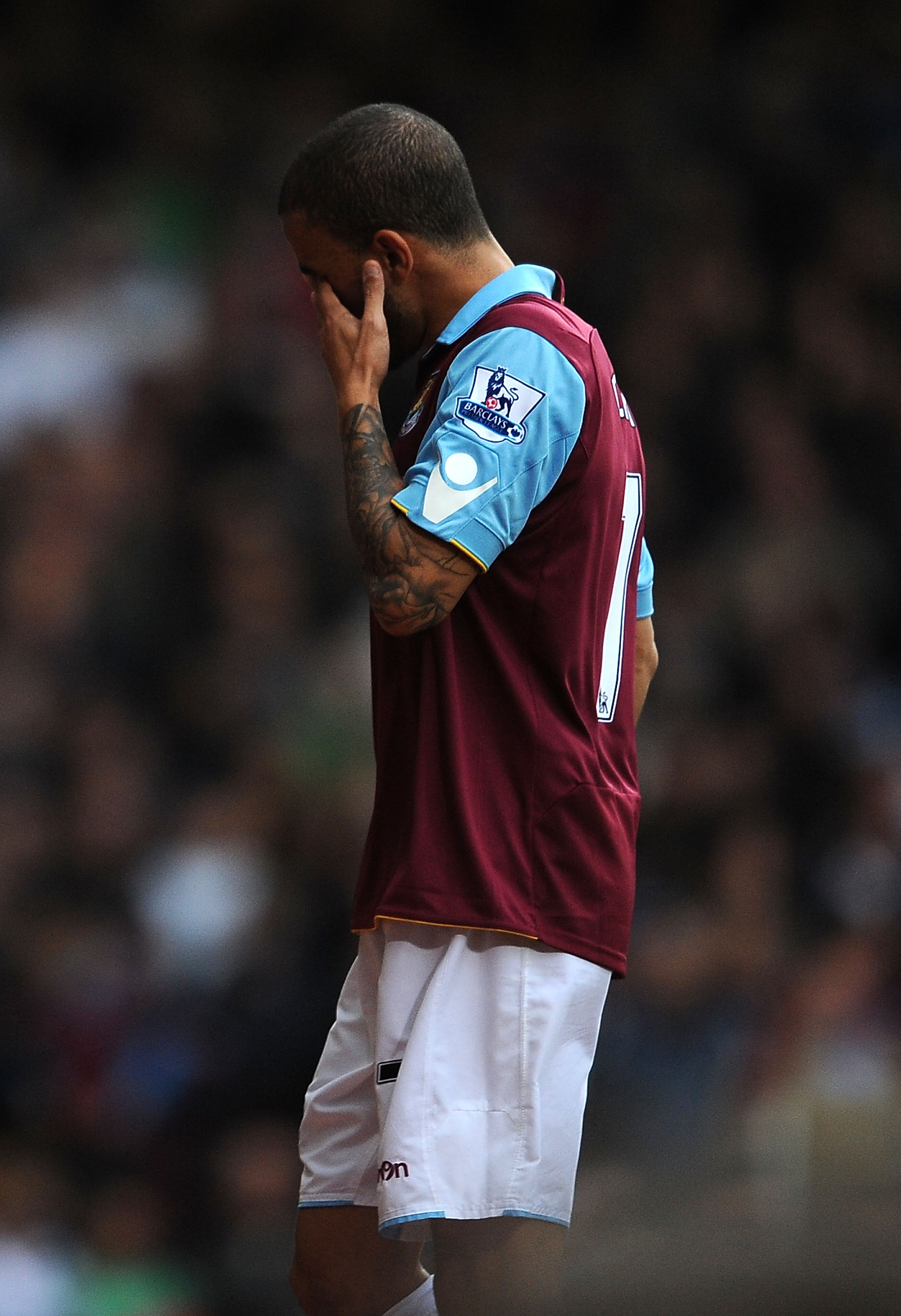 LONDON, ENGLAND - NOVEMBER 13: Kieron Dyer of West Ham leaves the field after being on the pitch only a few minutes during the Barclays Premier League match between West Ham United and Blackpool at Boleyn Ground on November 13, 2010 in London, England. LONDON, ENGLAND - NOVEMBER 13: Kieron Dyer of West Ham leaves the field after being on the pitch only a few minutes during the Barclays Premier League match between West Ham United and Blackpool at Boleyn Ground on November 13, 2010 in London, England.