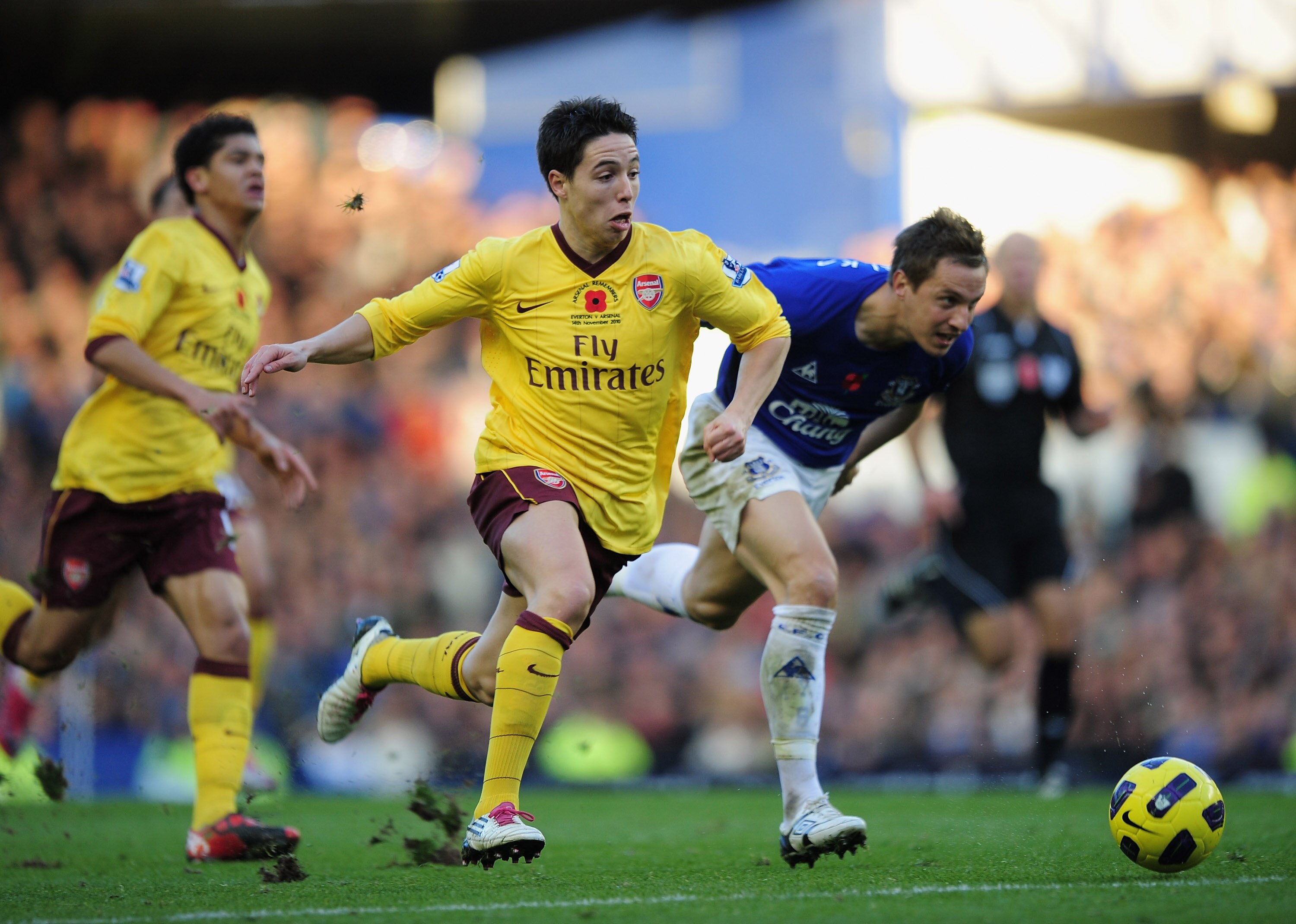 LIVERPOOL, ENGLAND - NOVEMBER 14: Samir Nasri of Arsenal is challenged by Phil Jagielka of Everton during the Barclays Premier League match between Everton and Arsenal at Goodison Park on November 14, 2010 in Liverpool, England. (Photo by Shaun Botteril LIVERPOOL, ENGLAND - NOVEMBER 14: Samir Nasri of Arsenal is challenged by Phil Jagielka of Everton during the Barclays Premier League match between Everton and Arsenal at Goodison Park on November 14, 2010 in Liverpool, England. (Photo by Shaun Botteril