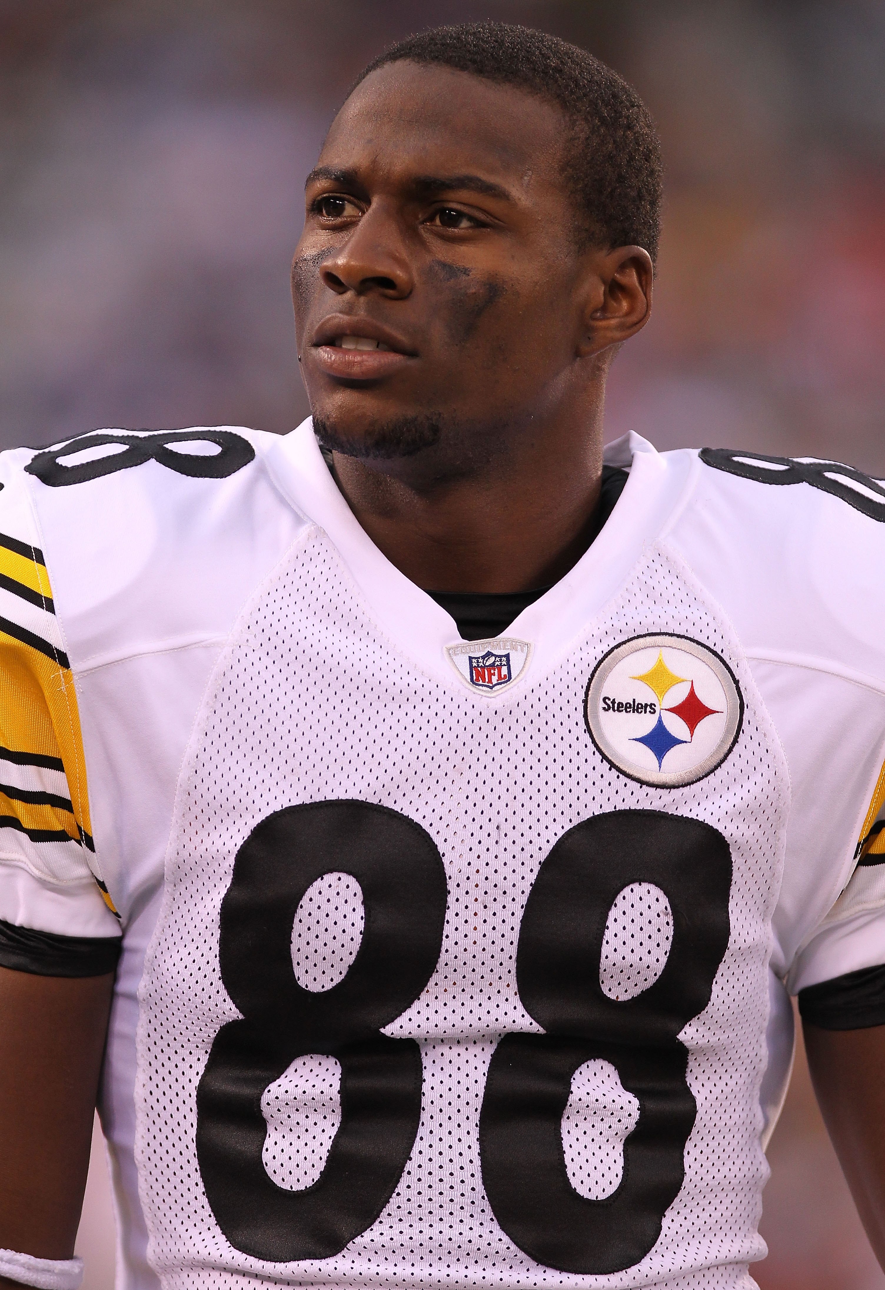 EAST RUTHERFORD, NJ - AUGUST 21: Emmanuel Sanders #88 of the Pittsburgh Steelers on the sideline against the New York Giants during their preseason game at New Meadowlands Stadium on August 21, 2010 in East Rutherford, New Jersey.  (Photo by Nick Laham/Ge