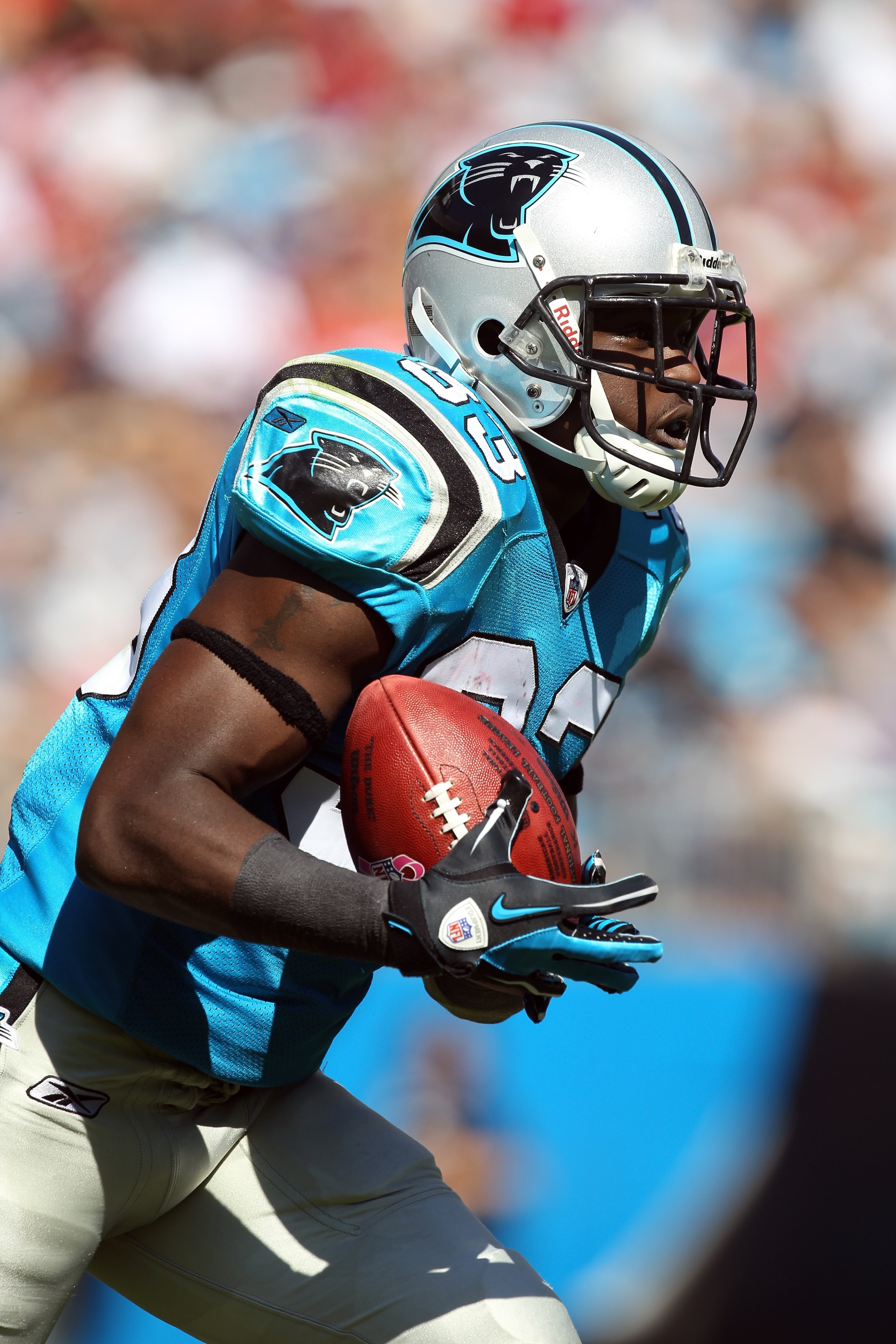 CHARLOTTE, NC - OCTOBER 24:  Mike Goodson #33 of the Carolina Panthers against the San Francisco 49ers during their game at Bank of America Stadium on October 24, 2010 in Charlotte, North Carolina.  (Photo by Streeter Lecka/Getty Images)