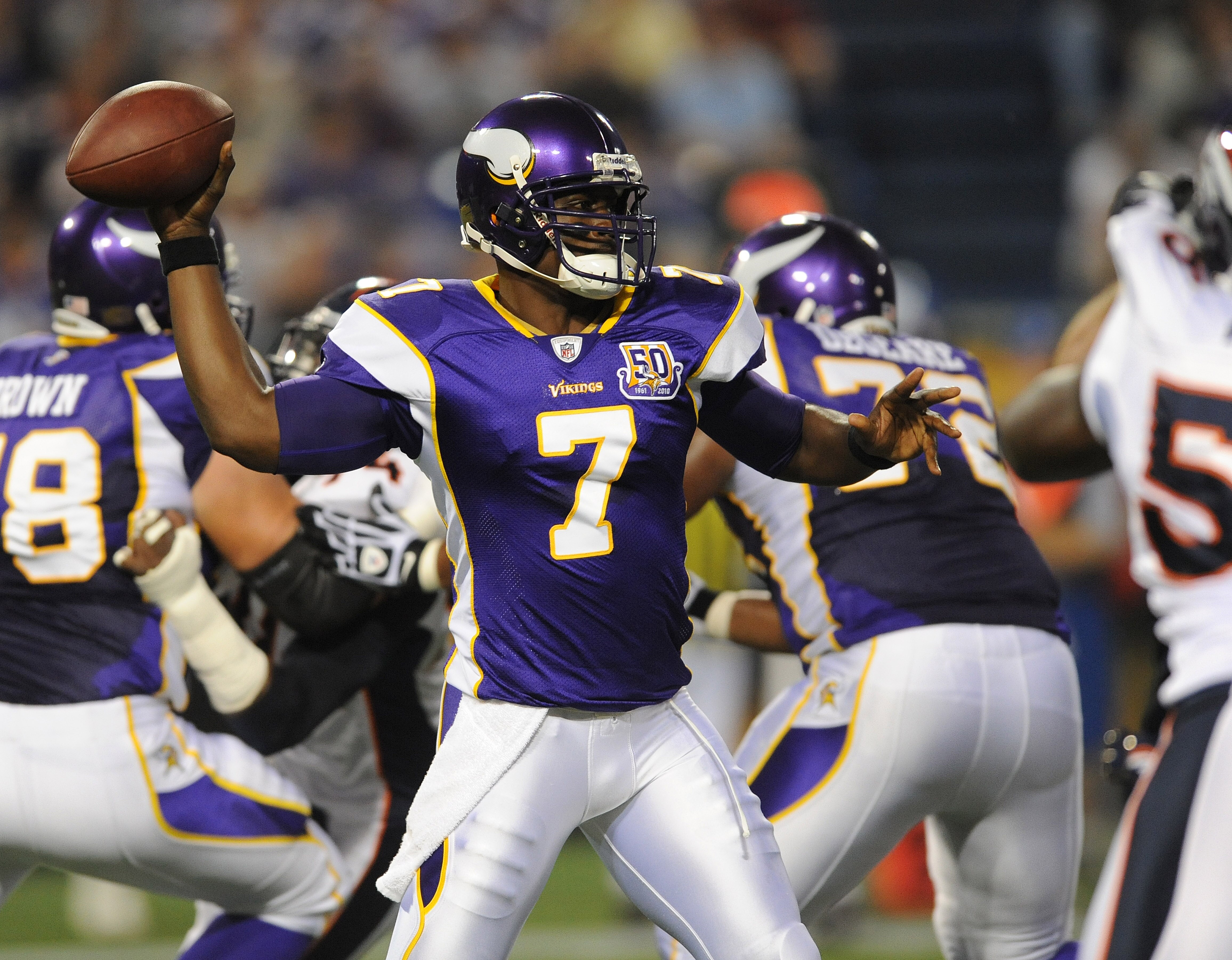 MINNEAPOLIS - SEPTEMBER 2:  Tarvaris Jackson #7 of the Minnesota Vikings passes the ball during an NFL preseason game against the Denver Broncos at the Mall of America Field at Hubert H. Humphrey Metrodome, on September 2, 2010 in Minneapolis, Minnesota. 