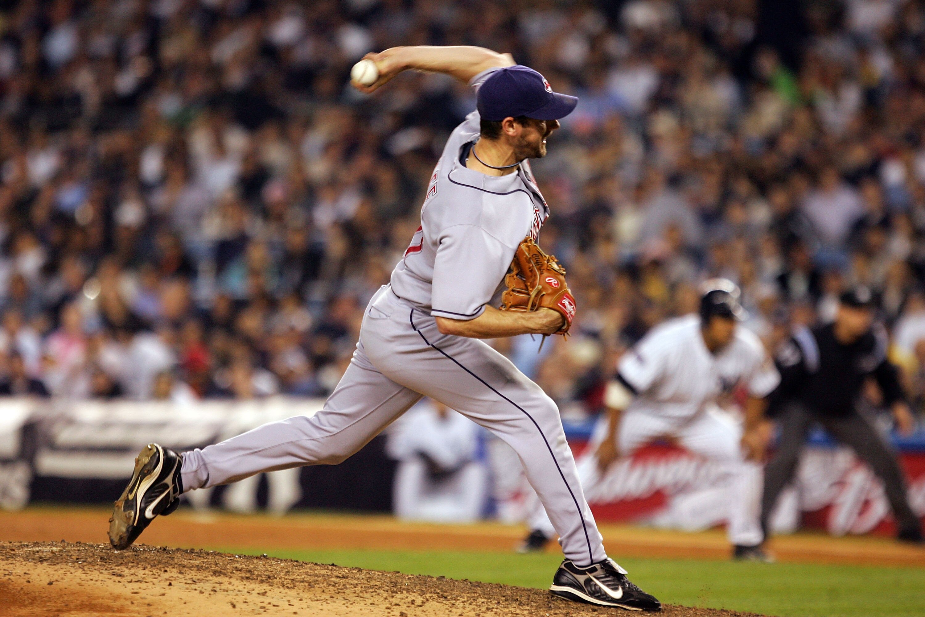 NEW YORK - MAY 07:  Cliff Lee #31 of the Cleveland Indians pitches against the New York Yankees on May 7, 2008 at Yankee Stadium in the Bronx borough of New York City.  (Photo by Jim McIsaac/Getty Images)*** Local Caption *** Cliff Lee