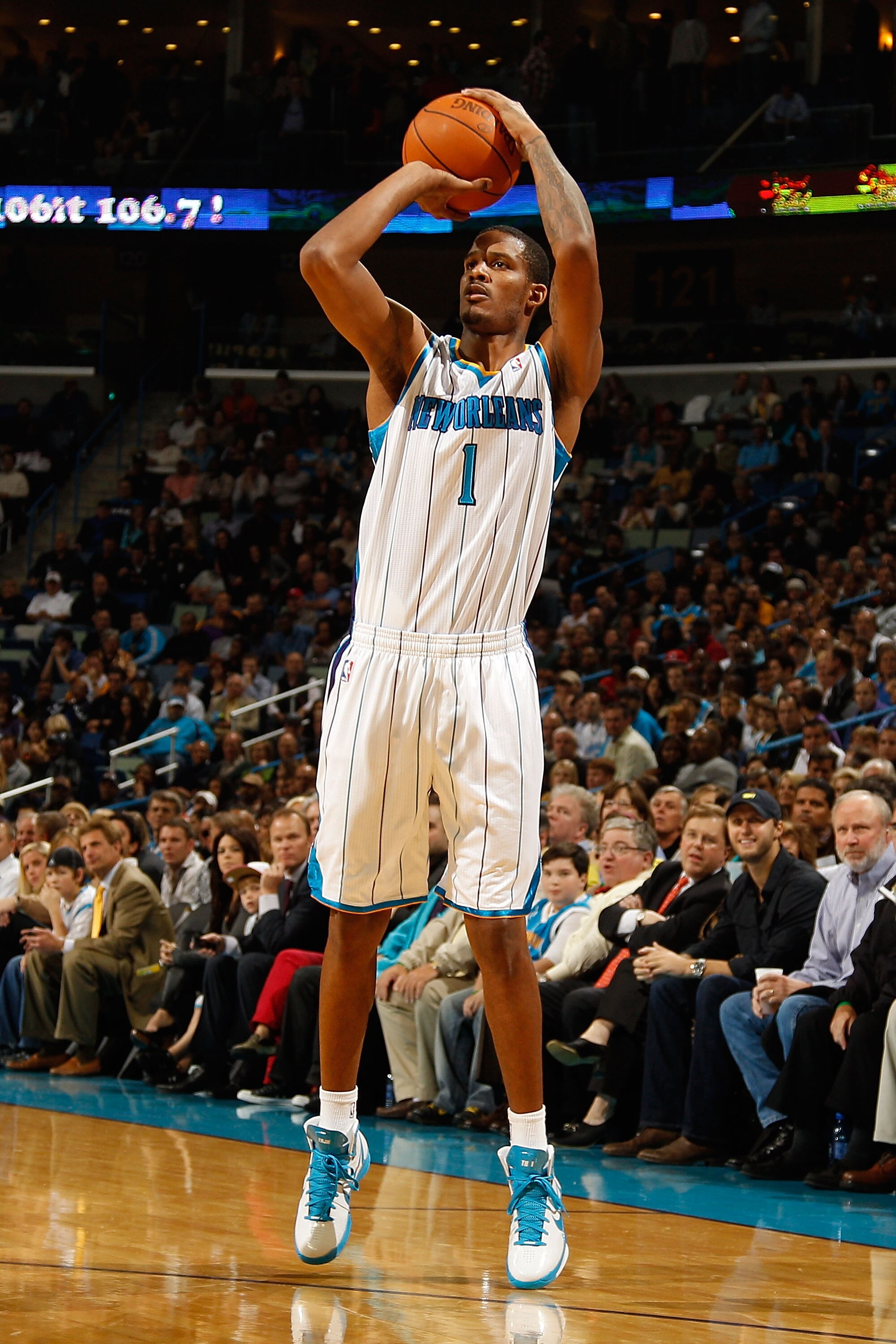 NEW ORLEANS - NOVEMBER 05:  Trevor Ariza #1 of the New Orleans Hornets shoots the ball during the game against the Miami Heat at the New Orleans Arena on November 5, 2010 in New Orleans, Louisiana.  NOTE TO USER: User expressly acknowledges and agrees tha