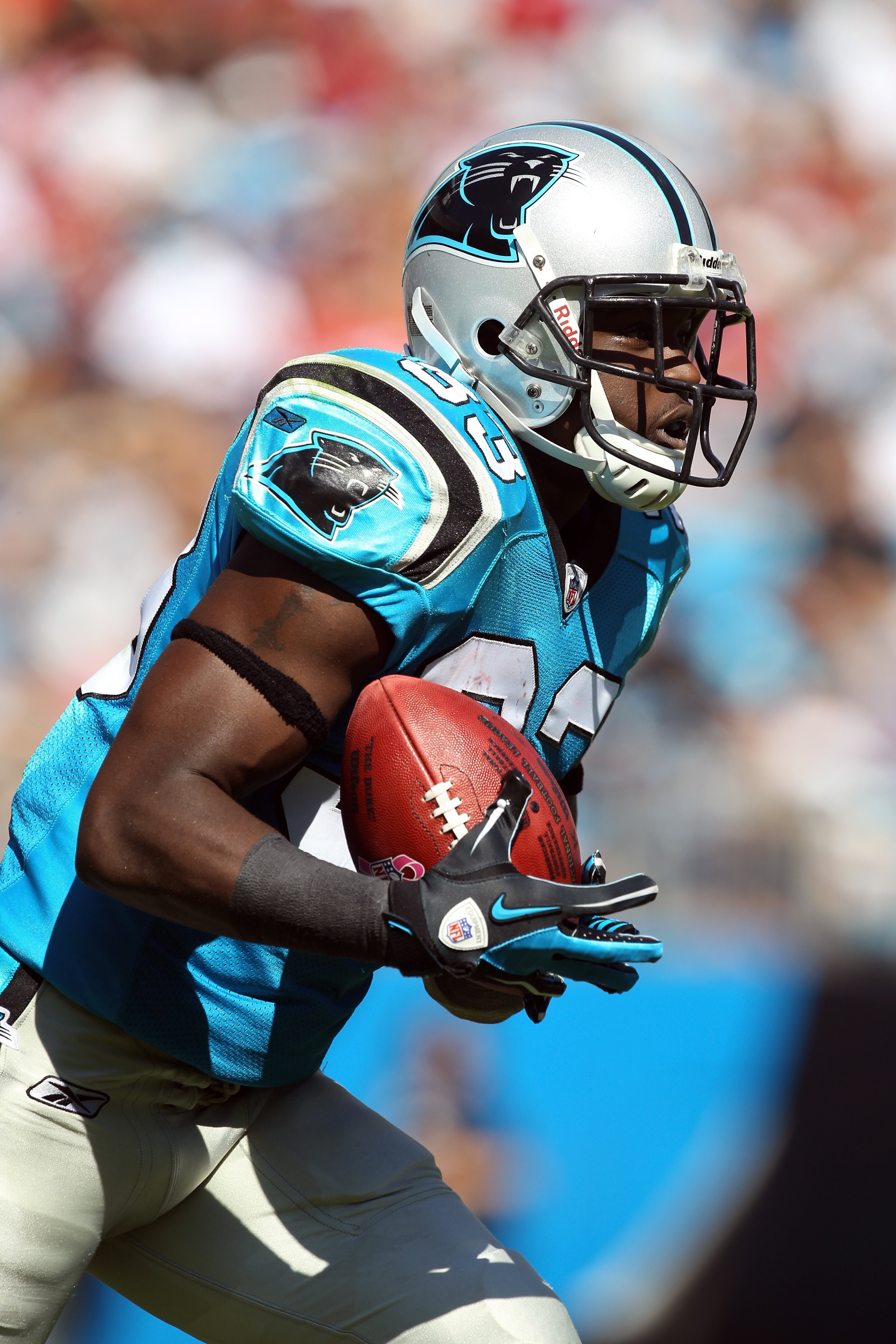 CHARLOTTE, NC - OCTOBER 24:  Mike Goodson #33 of the Carolina Panthers against the San Francisco 49ers during their game at Bank of America Stadium on October 24, 2010 in Charlotte, North Carolina.  (Photo by Streeter Lecka/Getty Images)