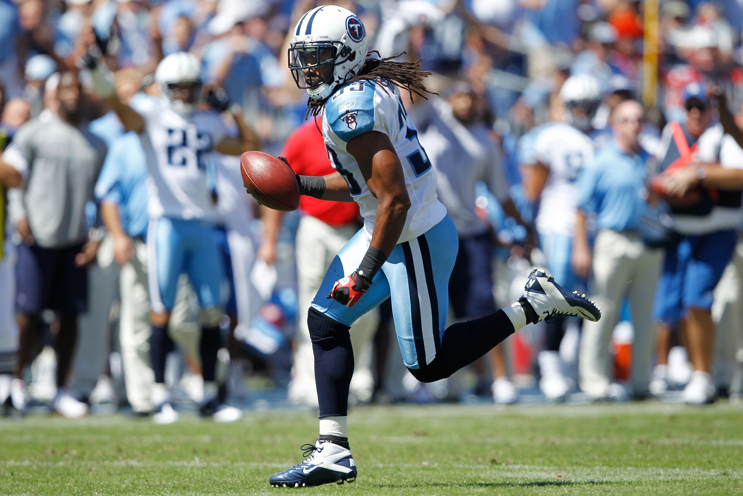 NASHVILLE - SEPTEMBER 12: Michael Griffin #33 of the Tennessee Titans runs with a fumble against the Oakland Raiders during the NFL season opener at LP Field on September 12, 2010 in Nashville, Tennessee. The Titans defeated the Raiders 38-13. (Photo by J NASHVILLE - SEPTEMBER 12: Michael Griffin #33 of the Tennessee Titans runs with a fumble against the Oakland Raiders during the NFL season opener at LP Field on September 12, 2010 in Nashville, Tennessee. The Titans defeated the Raiders 38-13. (Photo by J