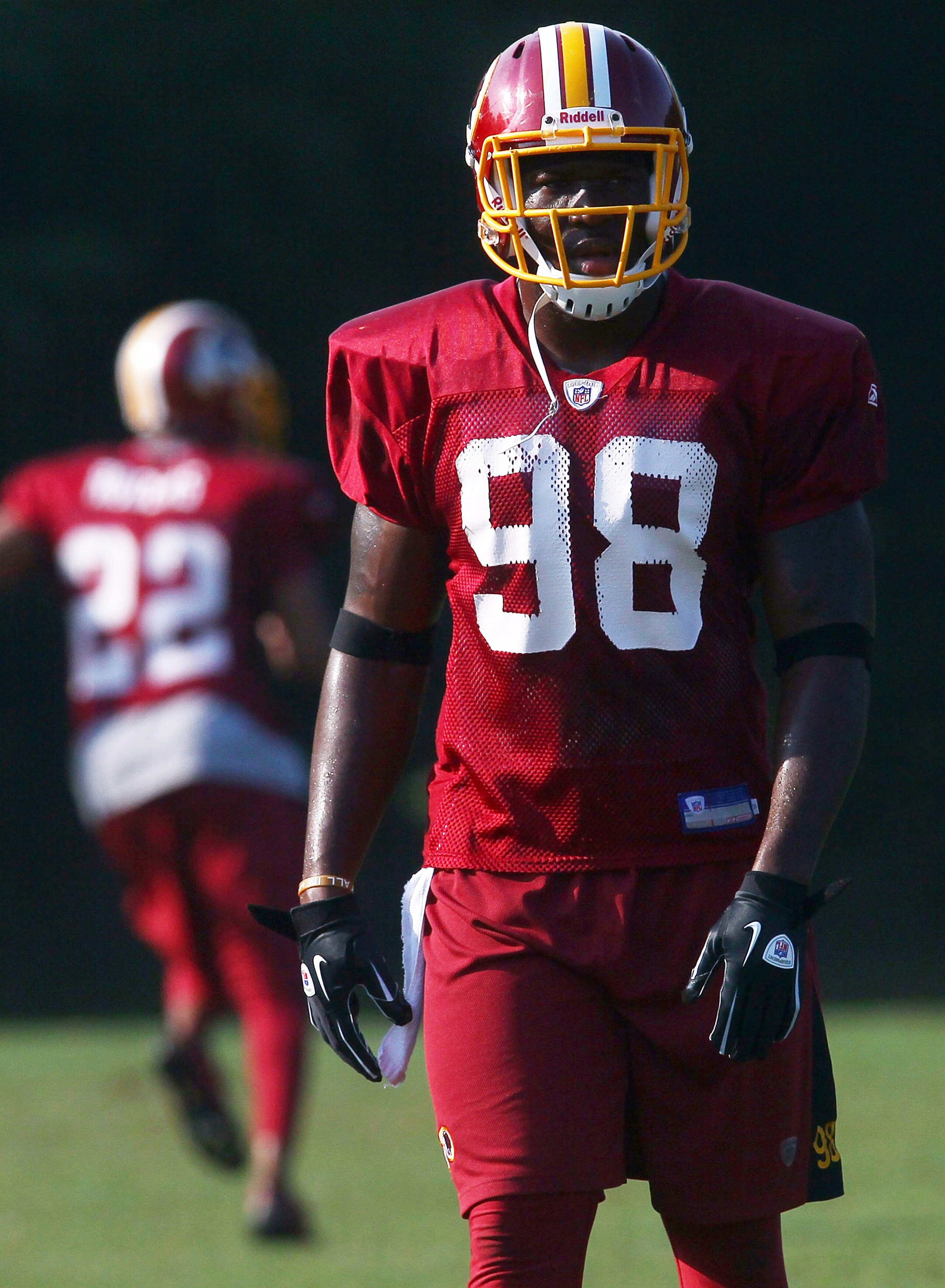 ASHBURN, VA - AUGUST 06: Linebacker Brian Orakpo #98 of the Washington Redskins takes part in drills during Redskins training camp on August 6, 2010 in Ashburn, Virginia. (Photo by Win McNamee/Getty Images) ASHBURN, VA - AUGUST 06: Linebacker Brian Orakpo #98 of the Washington Redskins takes part in drills during Redskins training camp on August 6, 2010 in Ashburn, Virginia. (Photo by Win McNamee/Getty Images)