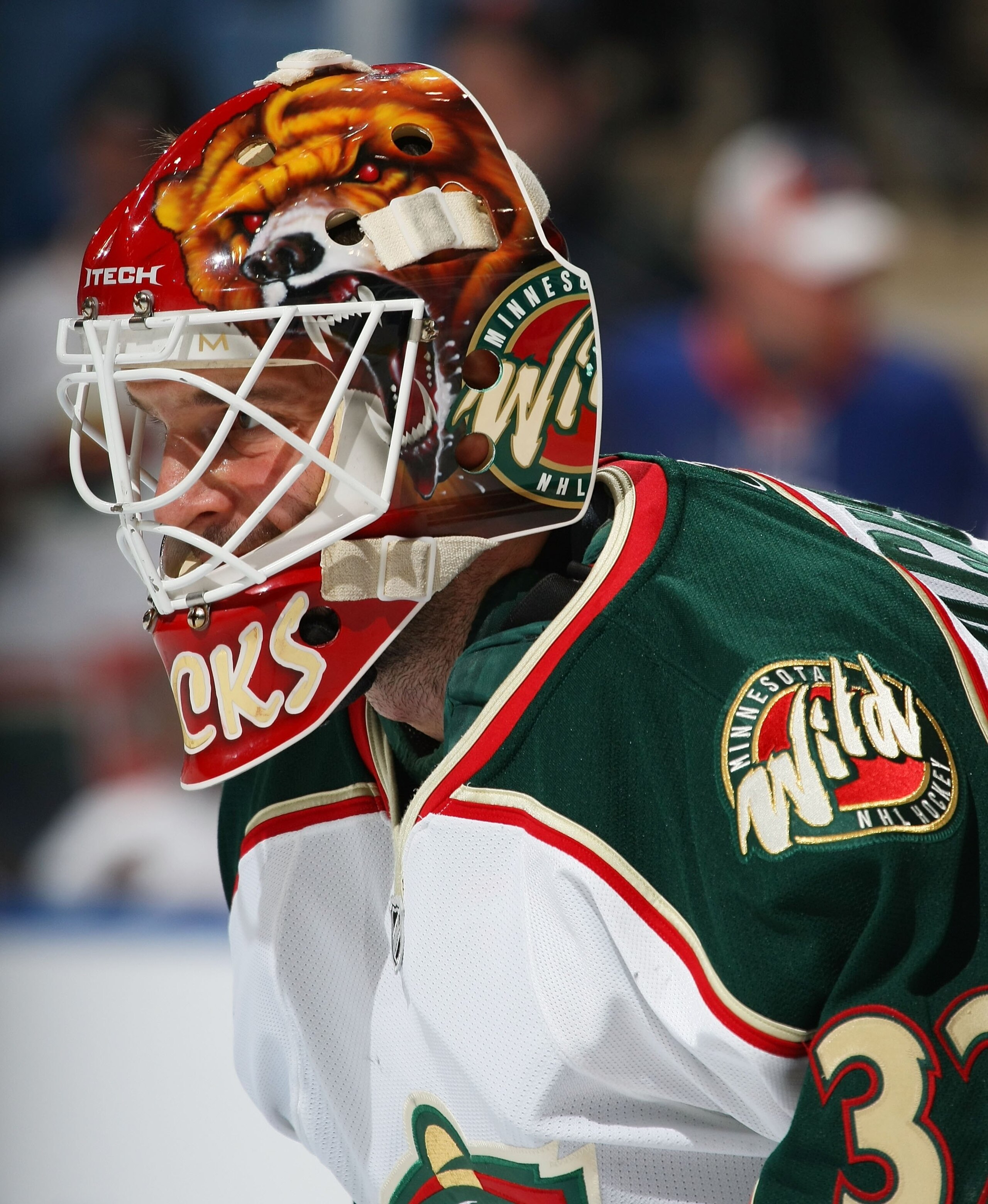 UNIONDALE, NY - MARCH 25: Niklas Backstrom #32 of the Minnesota Wild tends net against the New York Islanders on March 25, 2009 at the Nassau Coliseum in Uniondale, New York. (Photo by Bruce Bennett/Getty Images) UNIONDALE, NY - MARCH 25: Niklas Backstrom #32 of the Minnesota Wild tends net against the New York Islanders on March 25, 2009 at the Nassau Coliseum in Uniondale, New York. (Photo by Bruce Bennett/Getty Images)