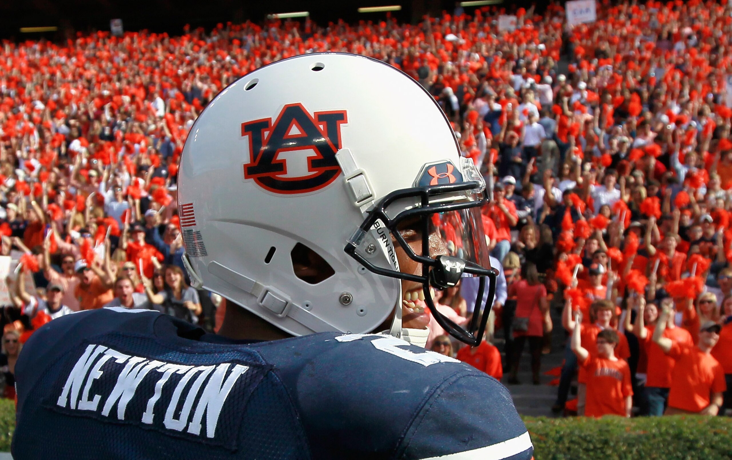 AUBURN, AL - NOVEMBER 13:  Quarterback Cameron Newton #2 of the Auburn Tigers runs around during pregame warmups before facing the Georgia Bulldogs at Jordan-Hare Stadium on November 13, 2010 in Auburn, Alabama.  (Photo by Kevin C. Cox/Getty Images)