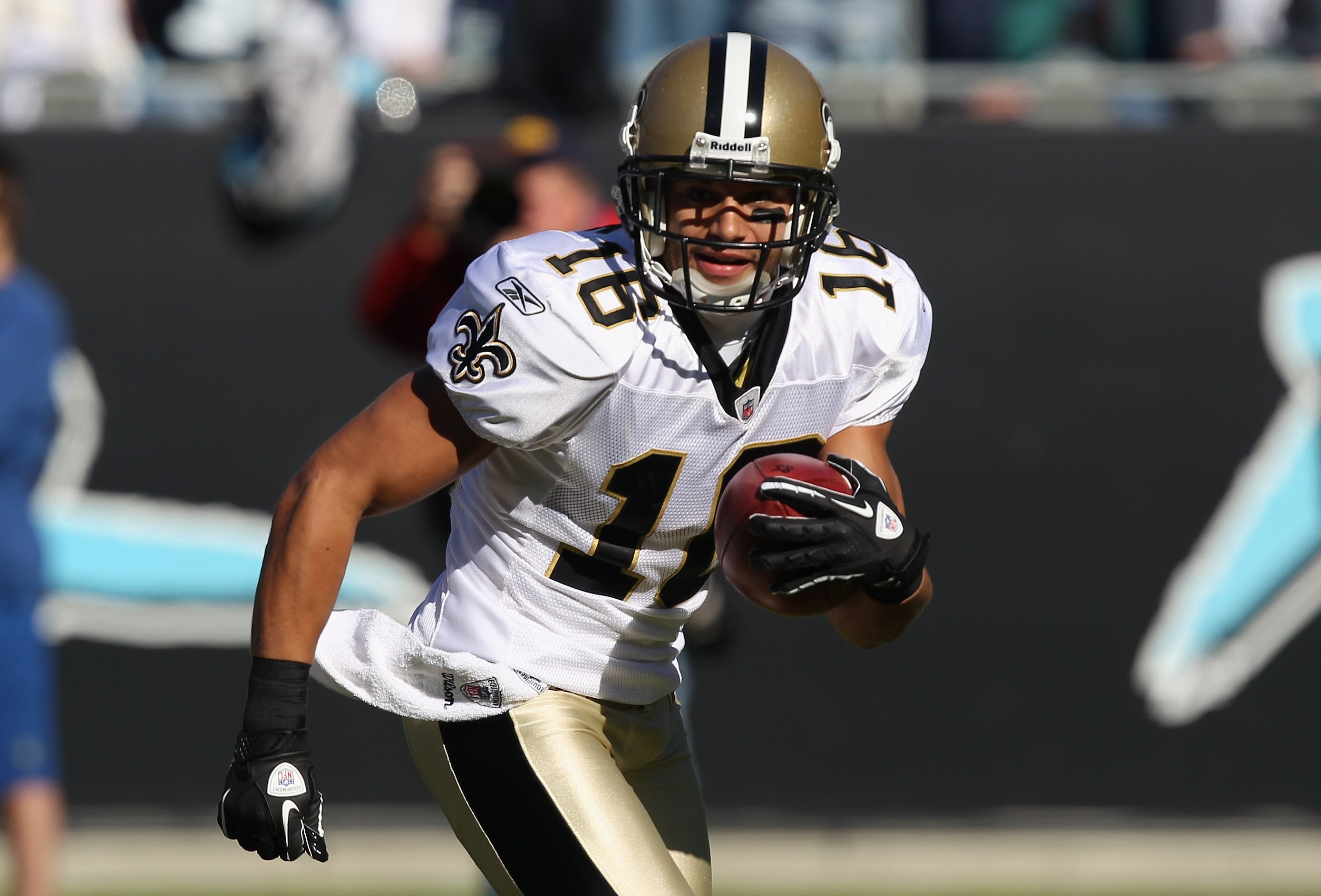 CHARLOTTE, NC - NOVEMBER 07:  Lance Moore #16 of the New Orleans Saints against the Carolina Panthers during their game at Bank of America Stadium on November 7, 2010 in Charlotte, North Carolina.  (Photo by Streeter Lecka/Getty Images)
