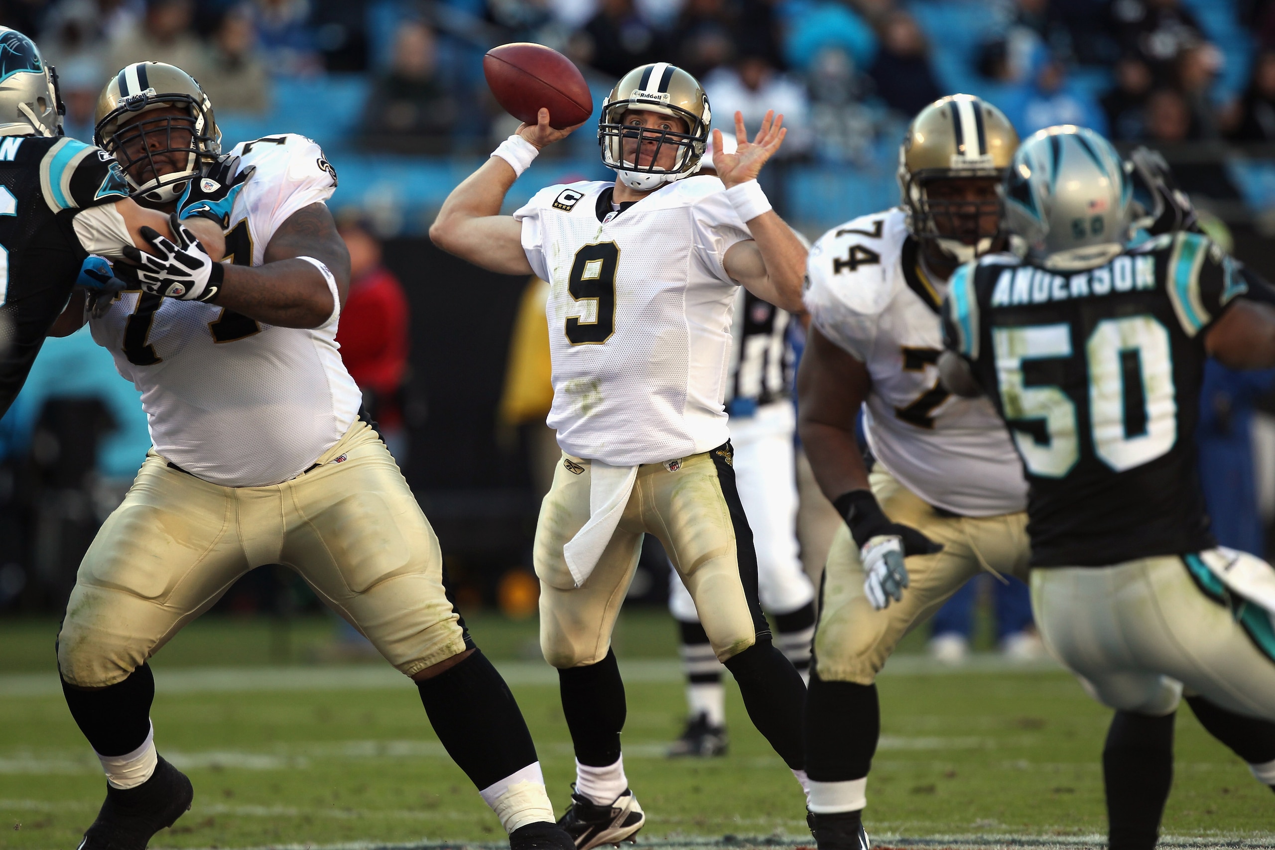 CHARLOTTE, NC - NOVEMBER 07:  Drew Brees #9 of the New Orleans Saints against the Carolina Panthers during their game at Bank of America Stadium on November 7, 2010 in Charlotte, North Carolina.  (Photo by Streeter Lecka/Getty Images)