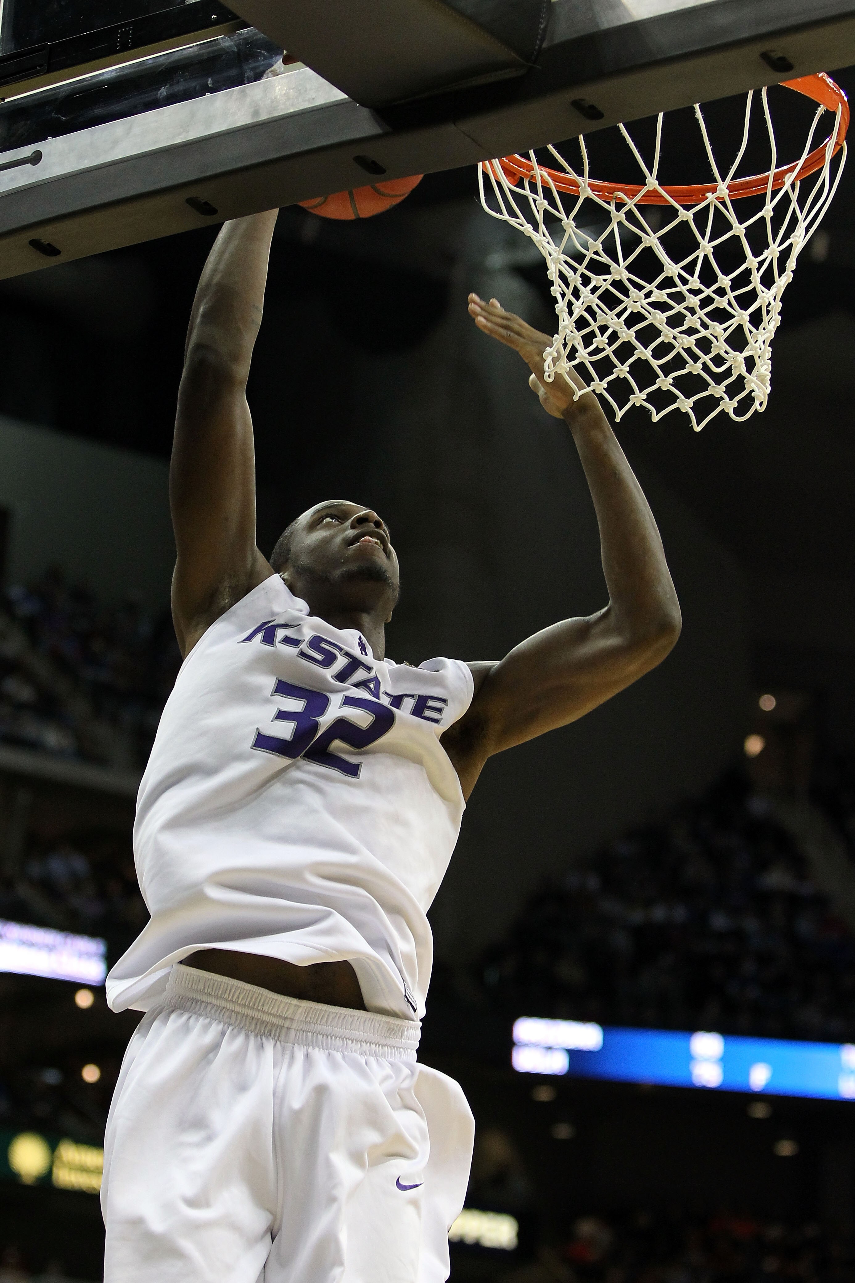 KANSAS CITY, MO - MARCH 11:  Jamar Samuels #32 of the Kansas State Wildcats goes up for a dunk in the second half against the Oklahoma State Cowboys during the quarterfinals of the 2010 Phillips 66 Big 12 Men's Basketball Tournament at the Sprint Center o